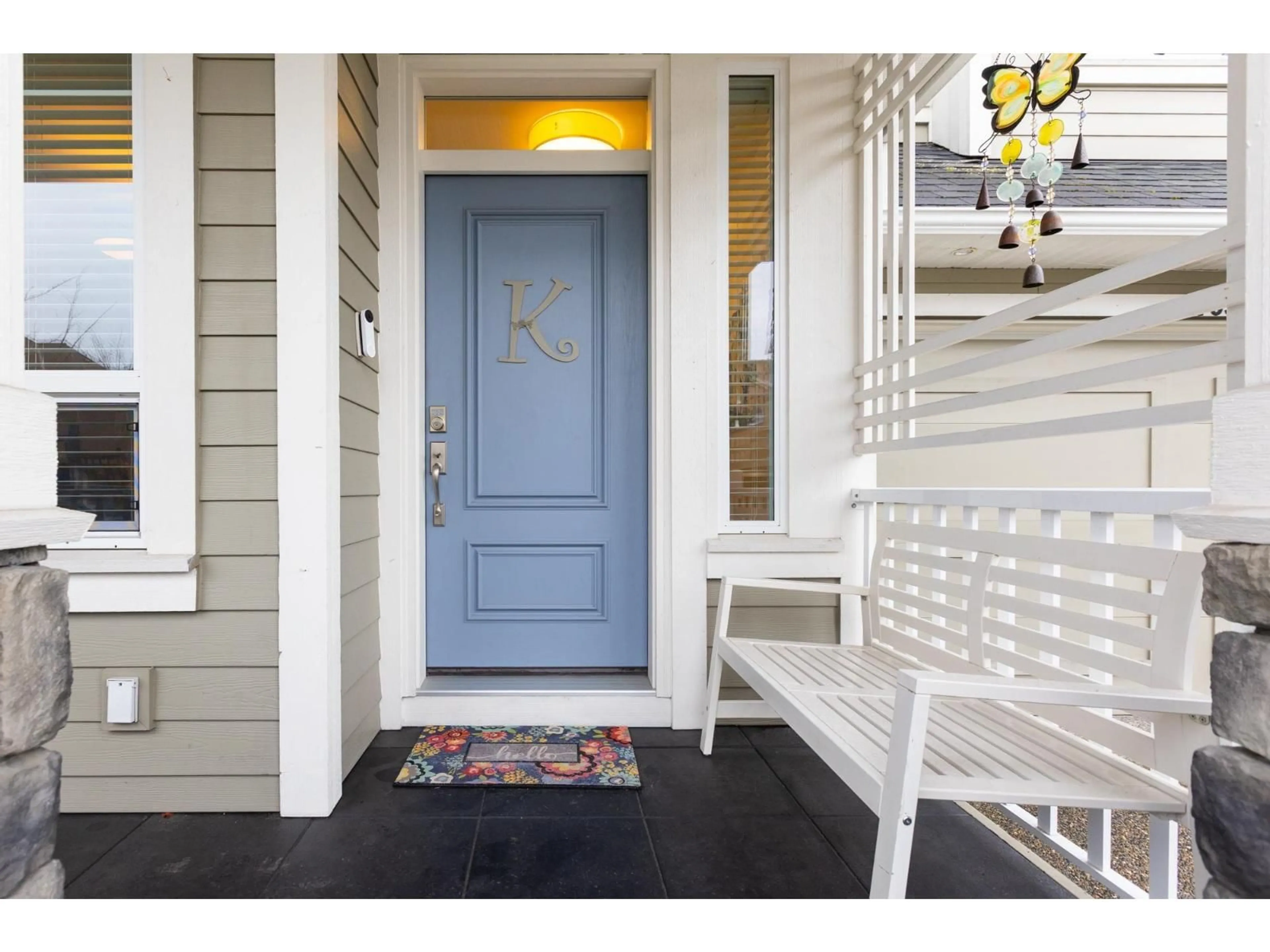 Indoor entryway for 17336 0B AVENUE, Surrey British Columbia V3S8L2