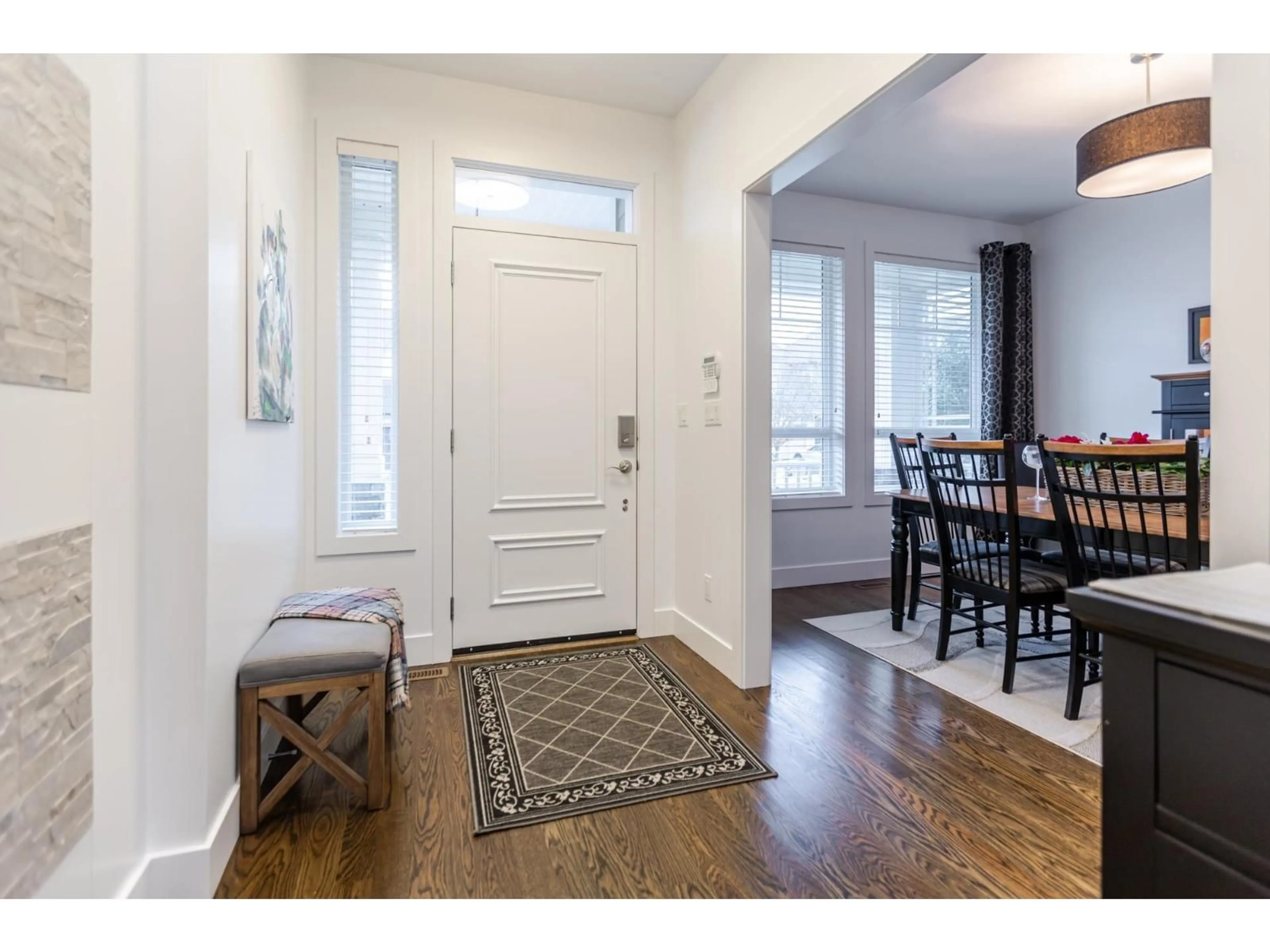 Indoor entryway for 17336 0B AVENUE, Surrey British Columbia V3S8L2