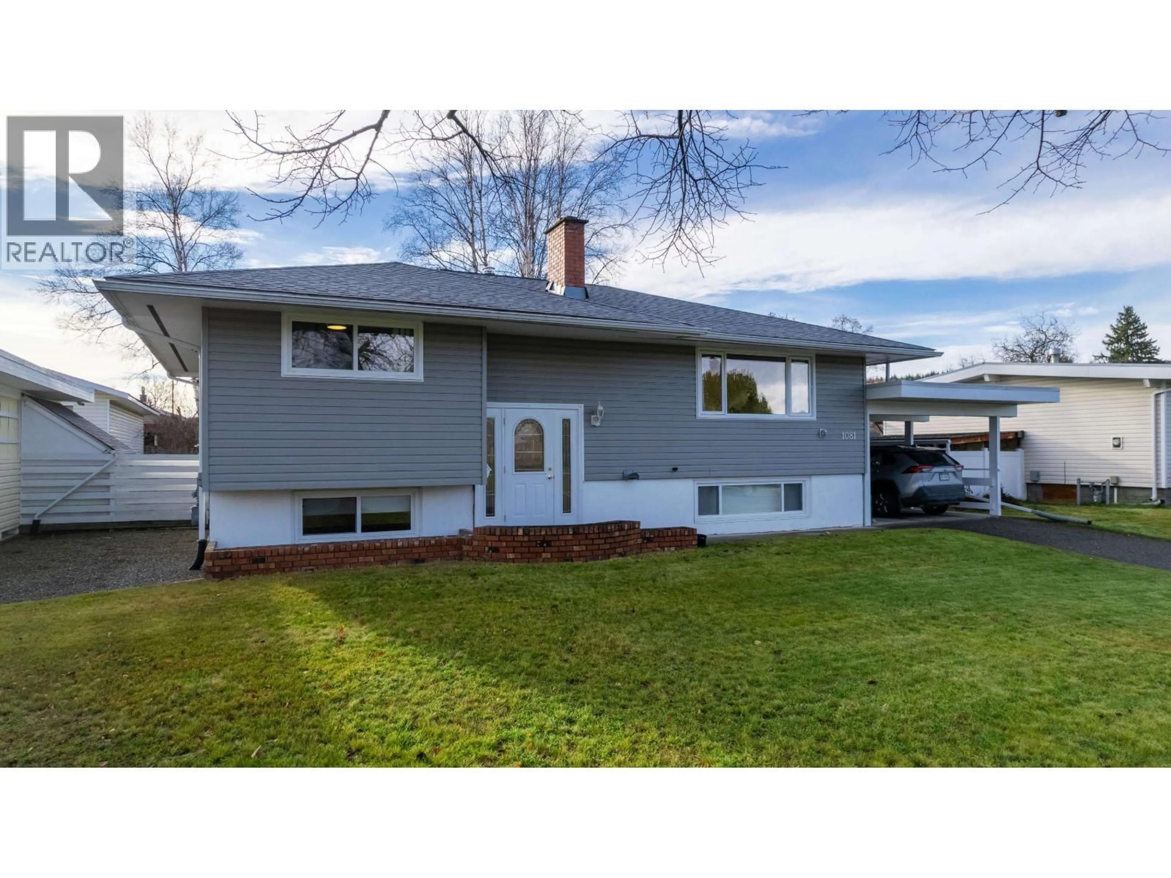 Home with vinyl exterior material, street for 1081 DAVIE AVENUE, Prince George British Columbia V2M4G5