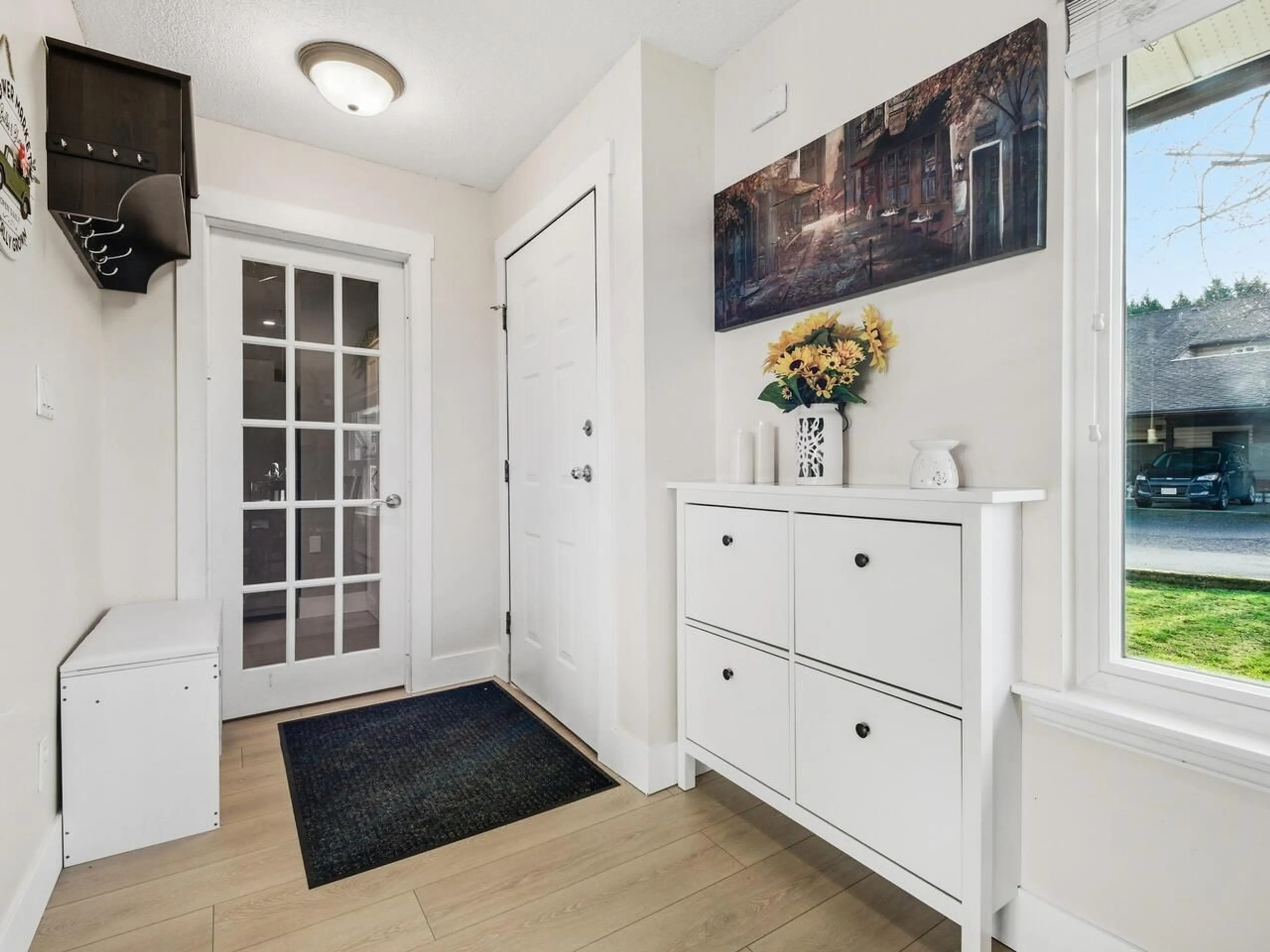 Indoor entryway for 273 - 27411 28 AVENUE, Langley British Columbia V4W3V2