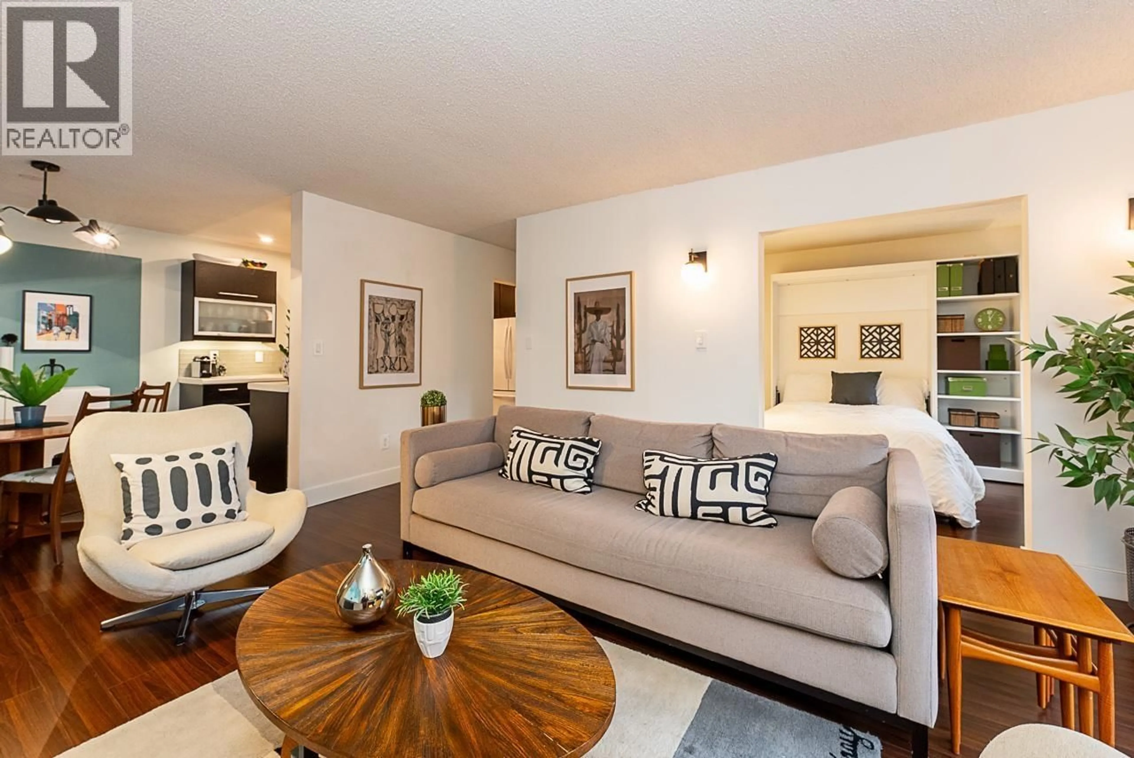 Living room with furniture, unknown for 222 - 9101 HORNE STREET, Burnaby British Columbia V3N4M3