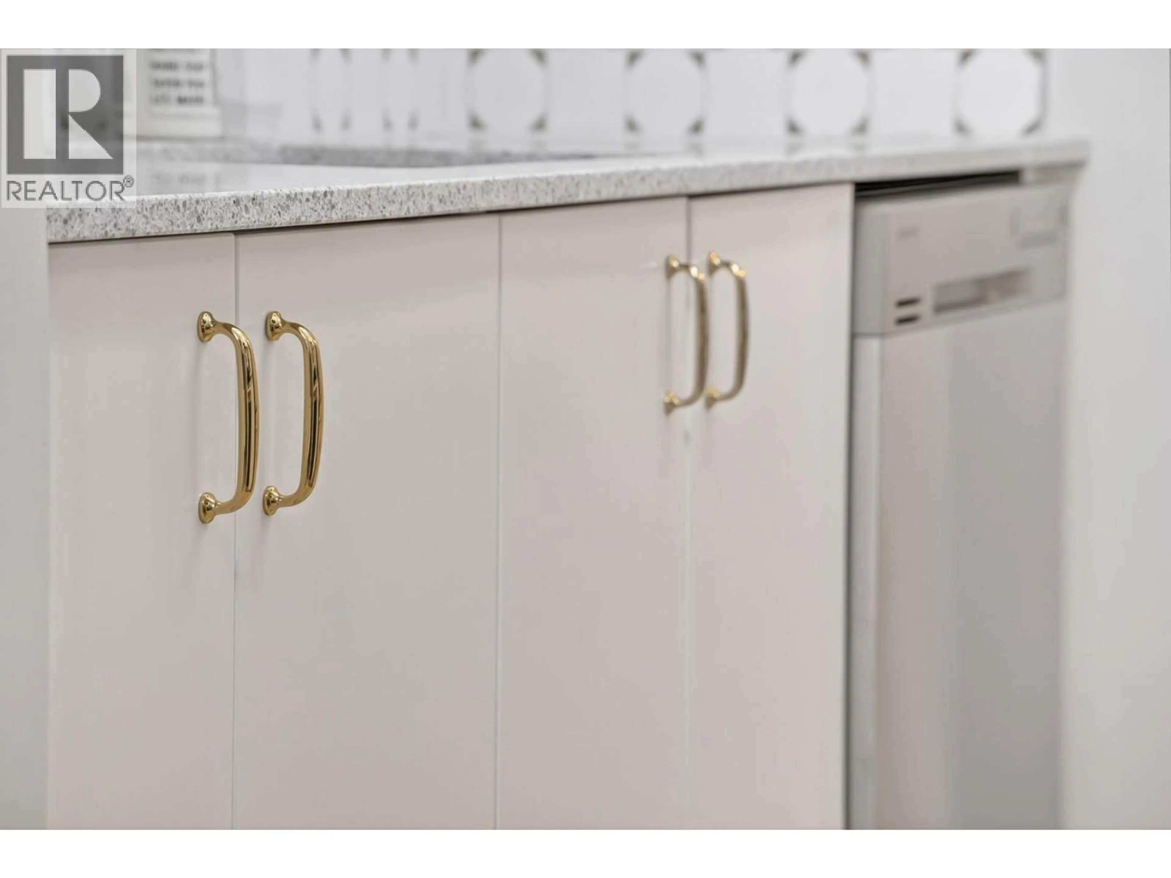 Standard kitchen, unknown for 311 - 1010 HOWE STREET, Vancouver British Columbia V6Z1P5