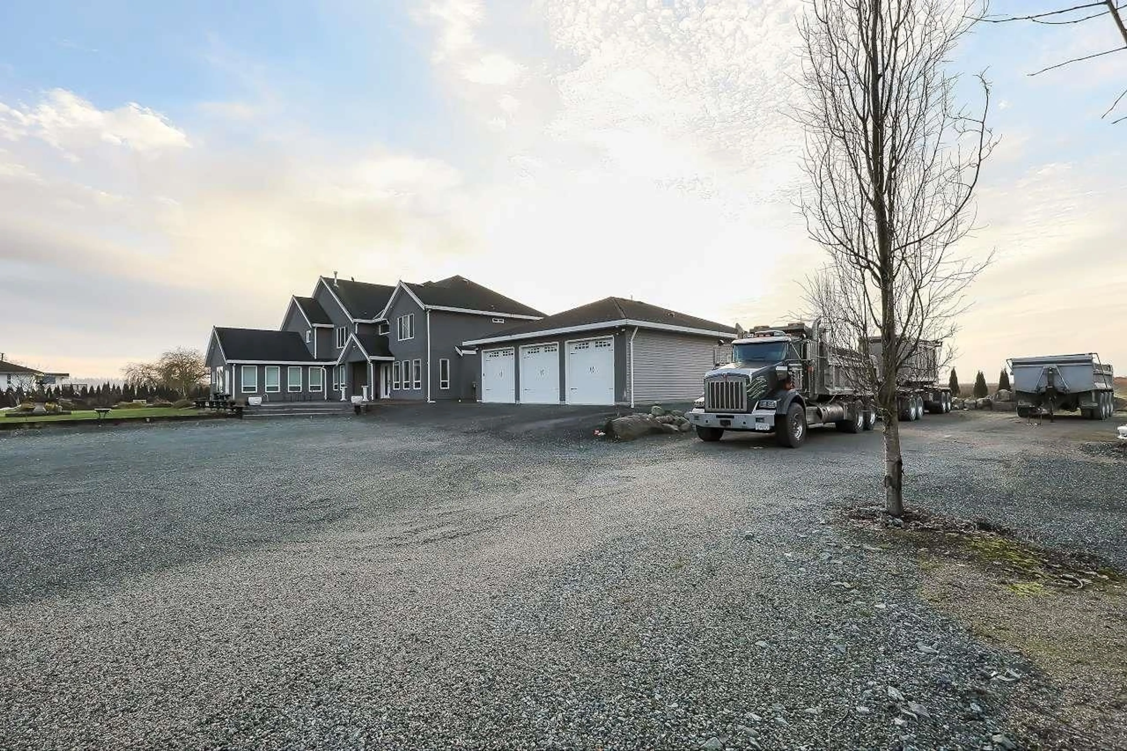 A pic from outside/outdoor area/front of a property/back of a property/a pic from drone, unknown for 8415 184 STREET, Surrey British Columbia V4N6G4