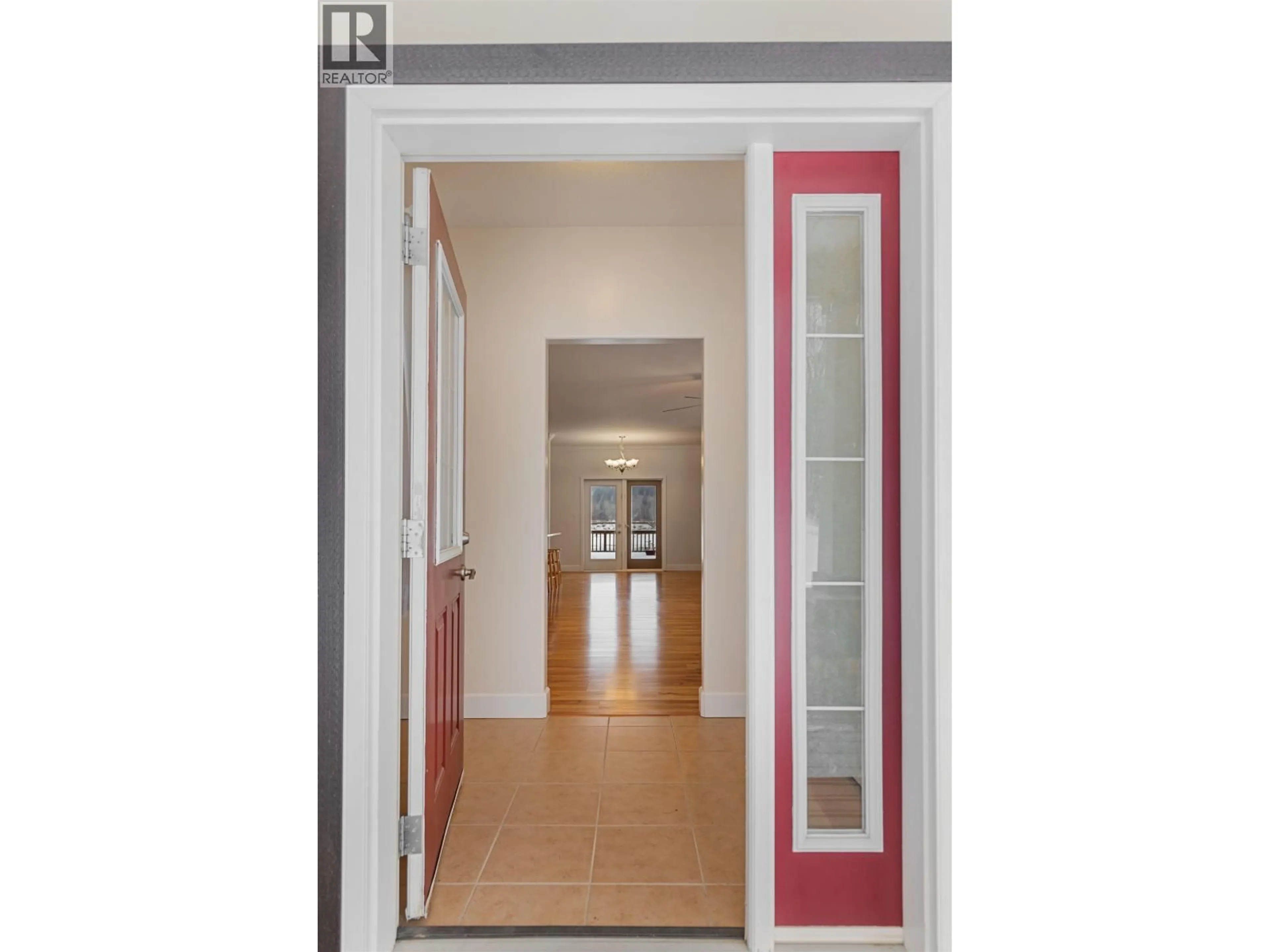 Indoor entryway for 158 - 1702 DYKE ROAD, Quesnel British Columbia V2J6A4