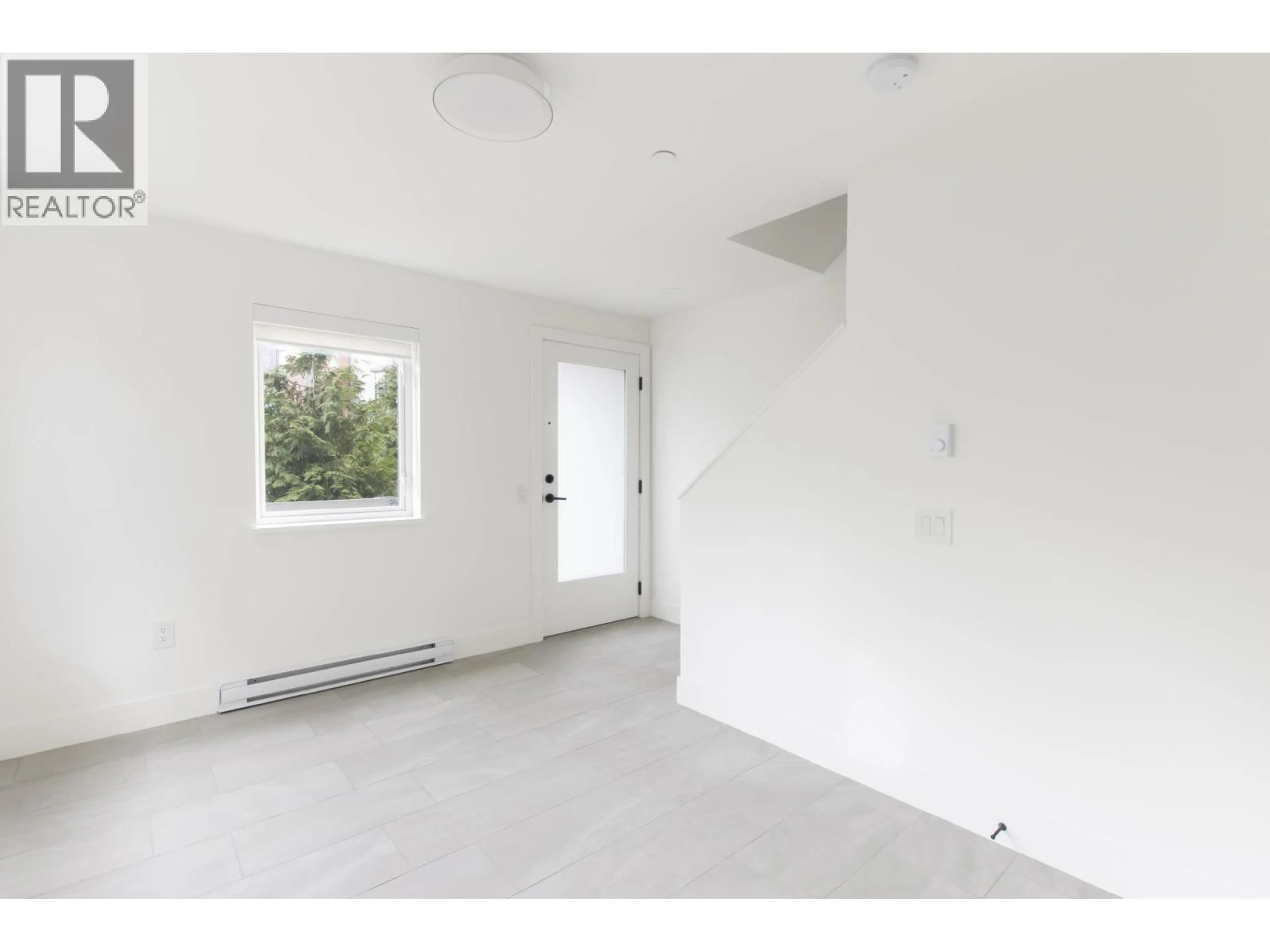 A pic of a room for 38070 HELM WAY, Squamish British Columbia V8B1E6