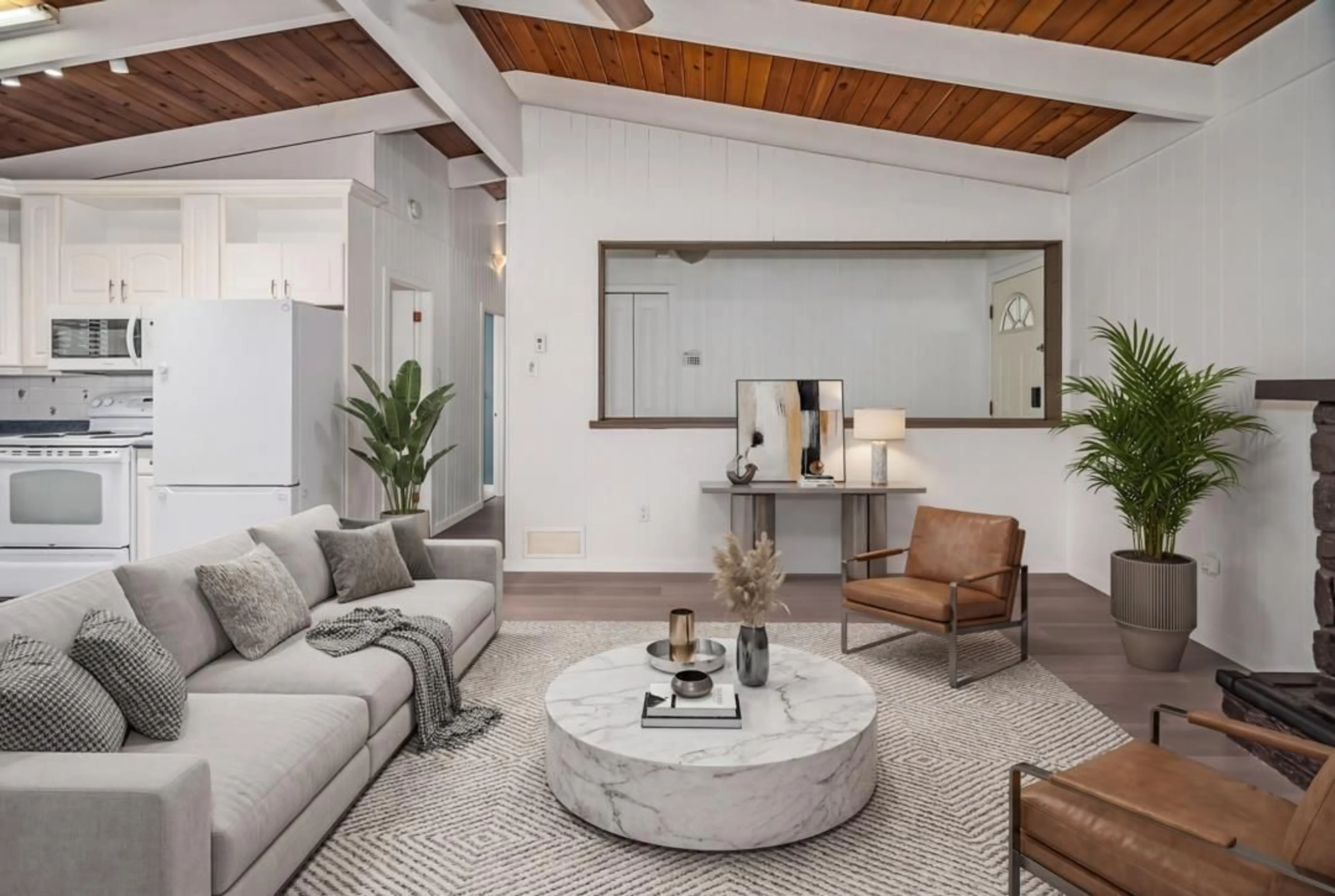 Living room with furniture, unknown for 7725 GRAND STREET, Mission British Columbia V2V3T5