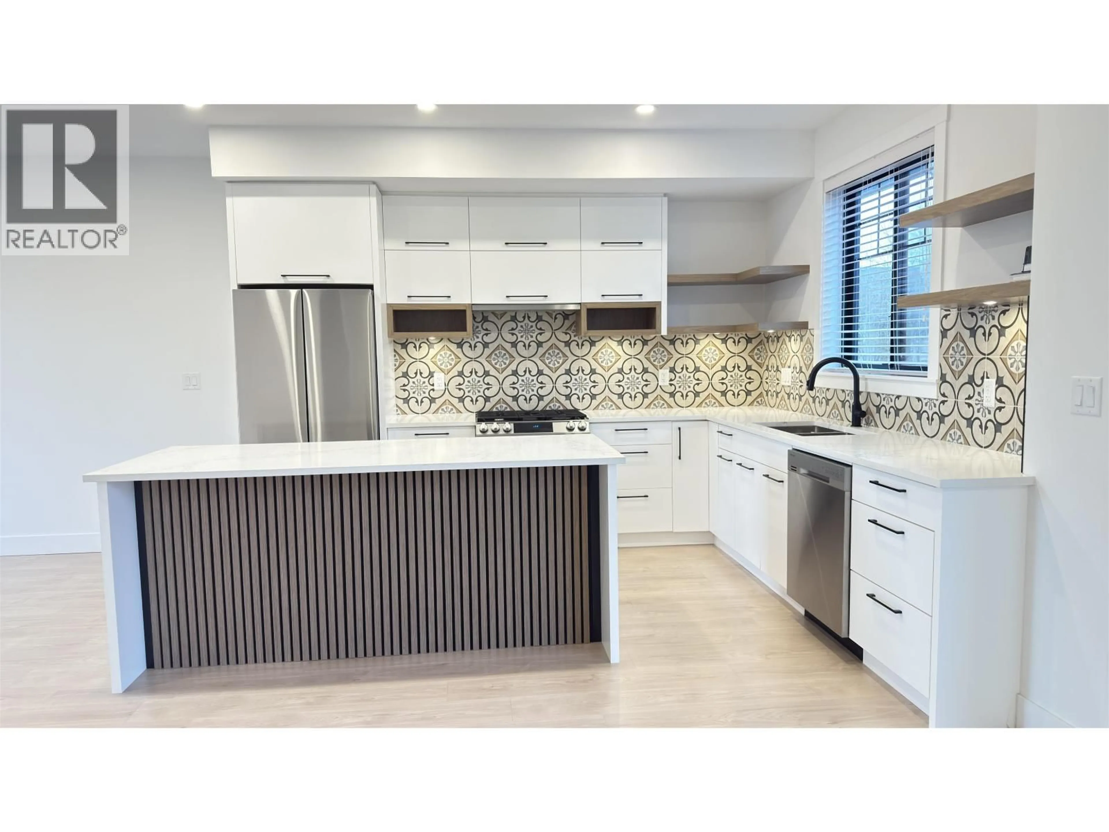 Contemporary kitchen, ceramic/tile floor for 3 - 12018 237 STREET, Maple Ridge British Columbia V4R0H6