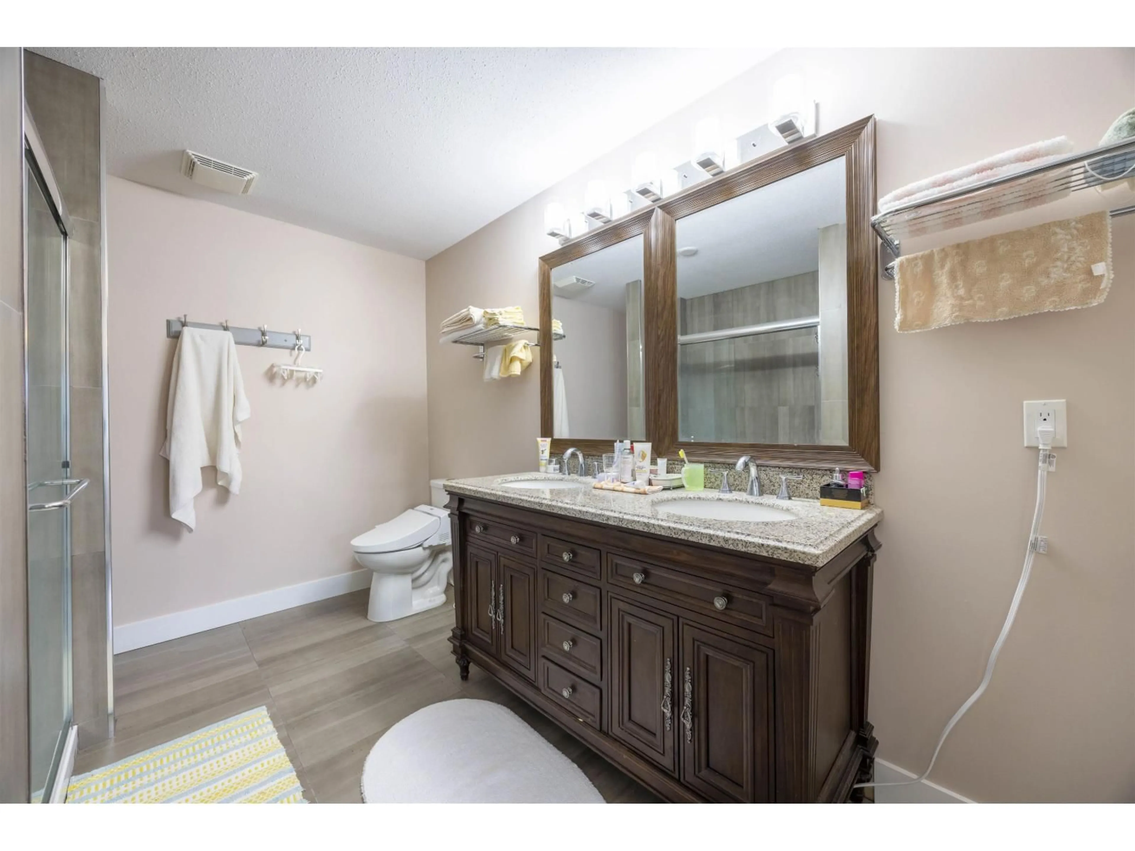Standard bathroom, unknown for 6911 CHILLIWACK RIVER ROAD, Chilliwack British Columbia V2R4M2