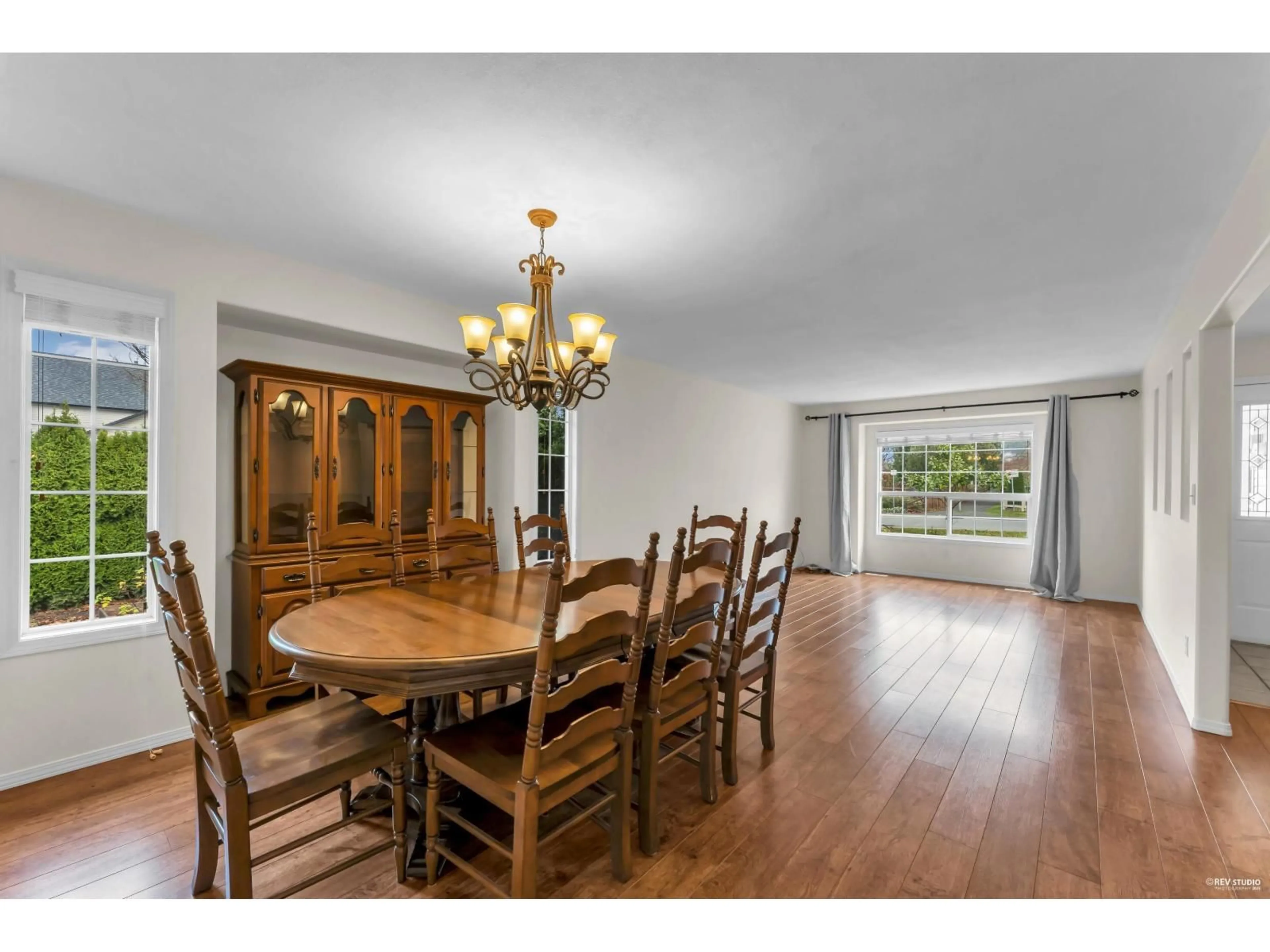 Dining room, wood/laminate floor for 5285 TESKEY ROAD, Chilliwack British Columbia V2R5M9
