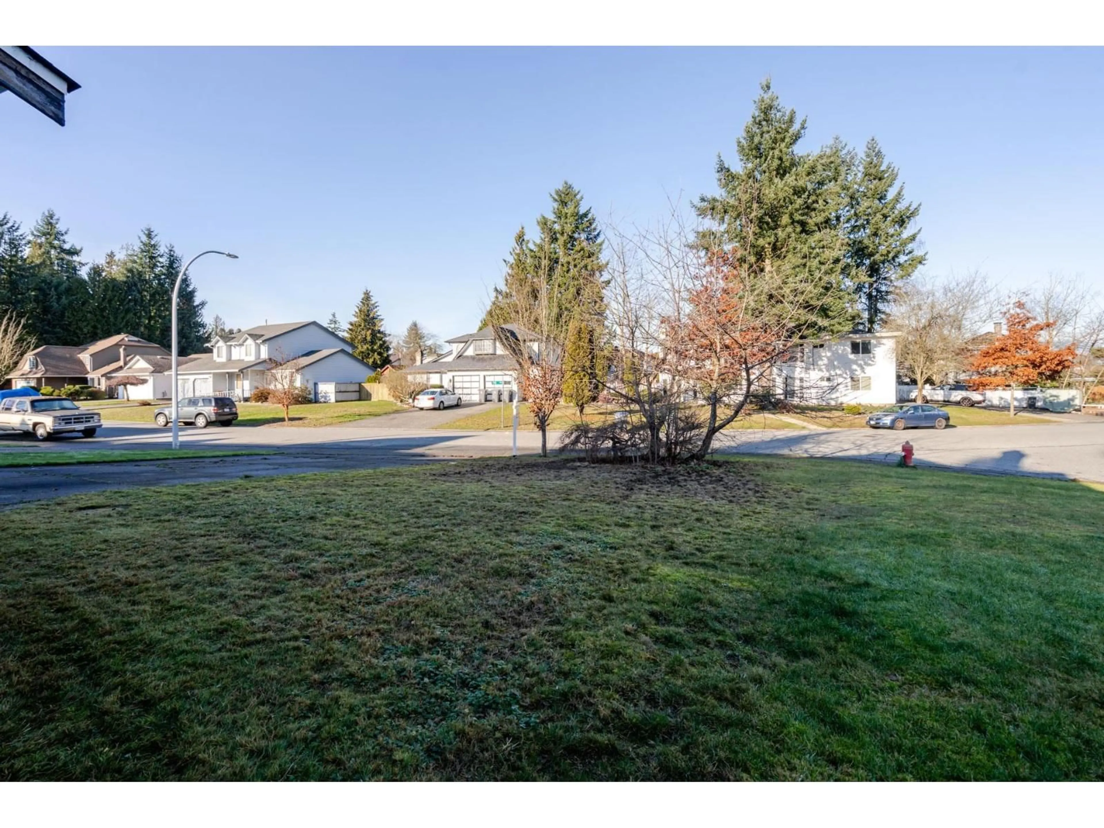 A pic from outside/outdoor area/front of a property/back of a property/a pic from drone, unknown for 15688 93 AVENUE, Surrey British Columbia V4N3B2