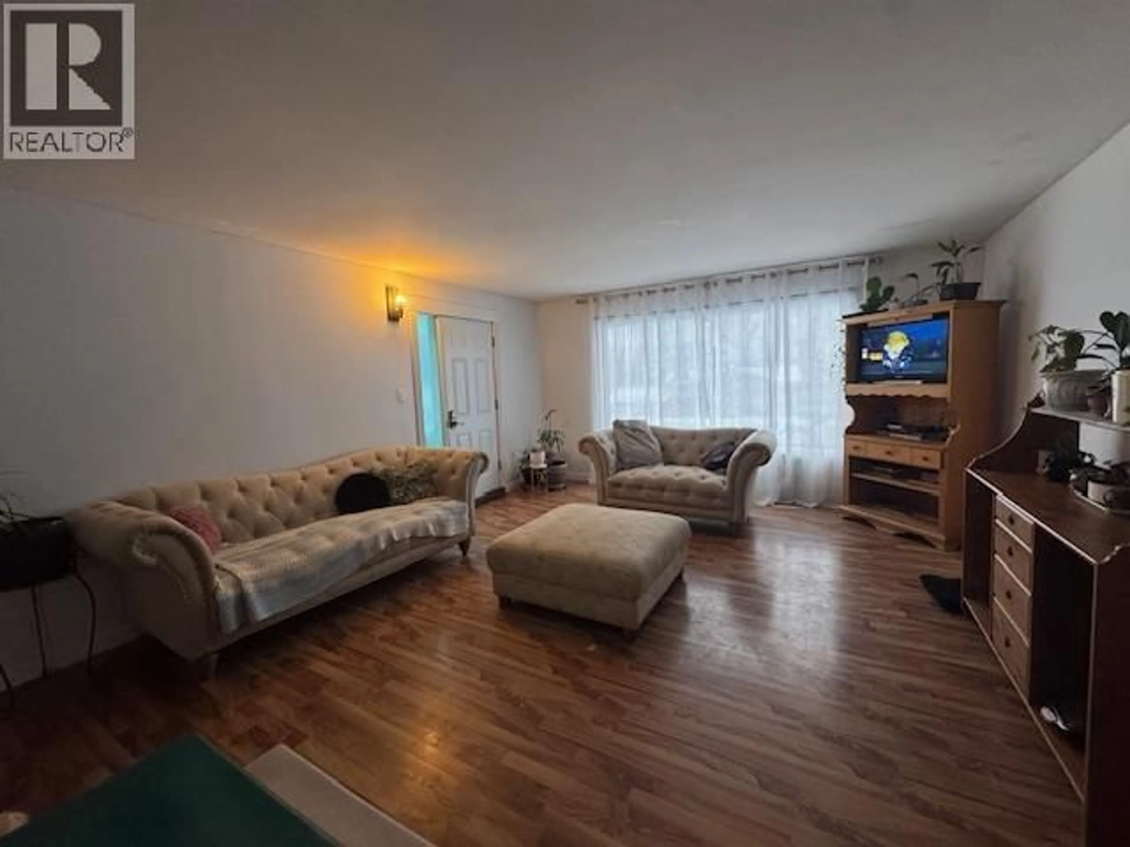 Living room with furniture, unknown for 2675 CAPELLA DRIVE, Prince George British Columbia V2N5L5