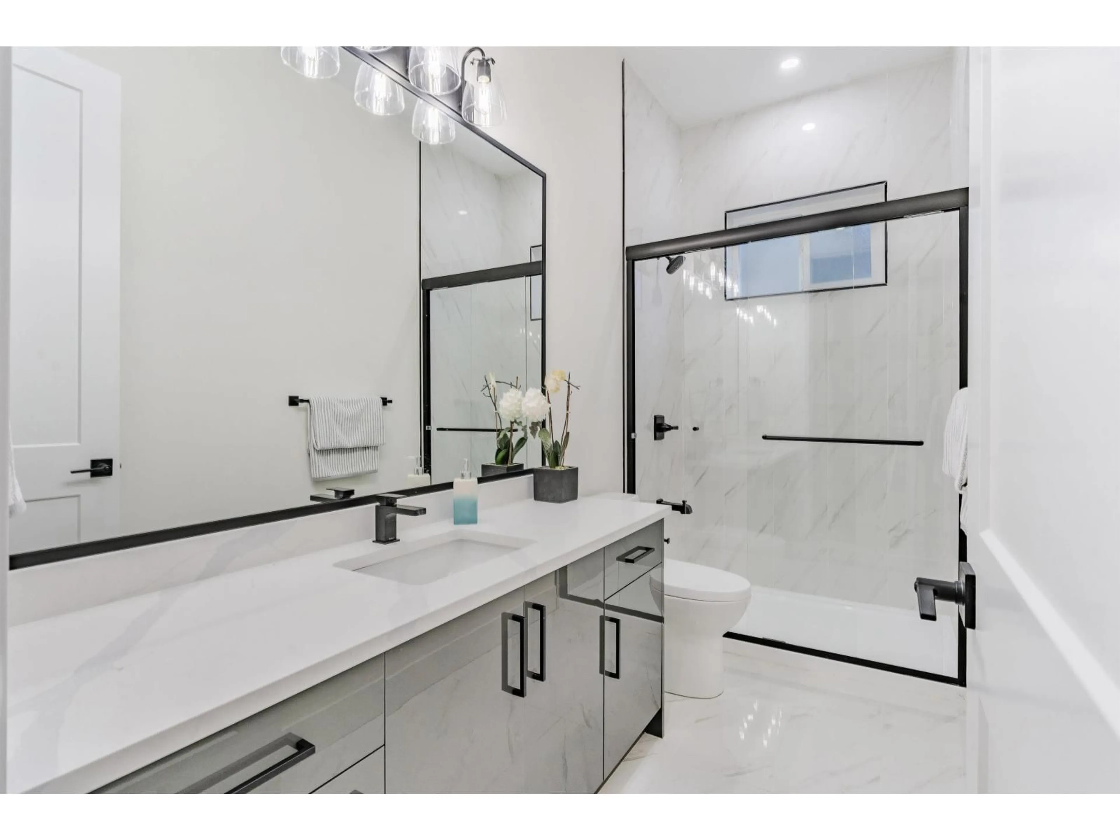 Contemporary bathroom, ceramic/tile floor for 11796 84 AVENUE, Delta British Columbia V4C2M5