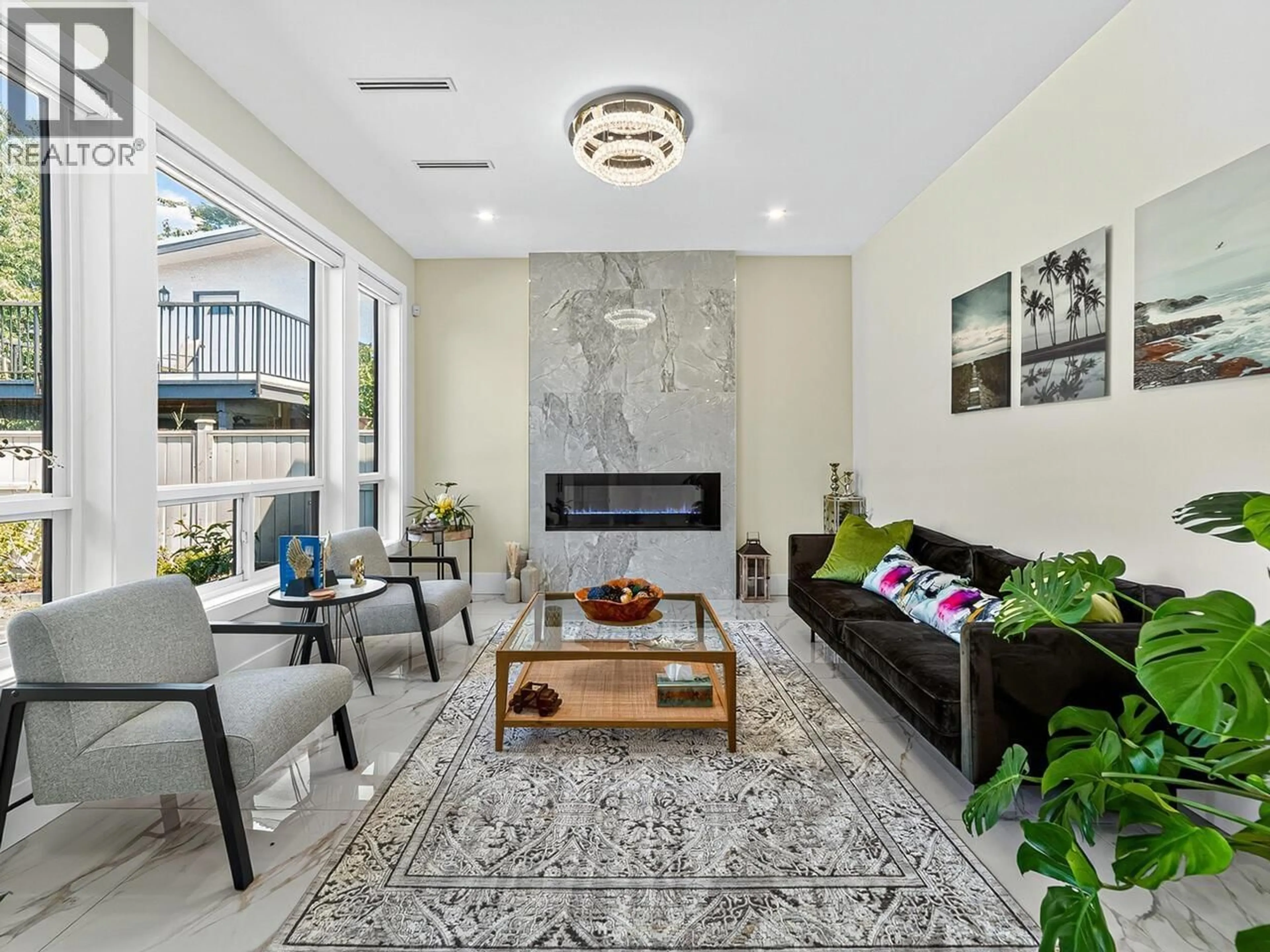 Living room with furniture, unknown for 11800 KING ROAD, Richmond British Columbia V7A3B6