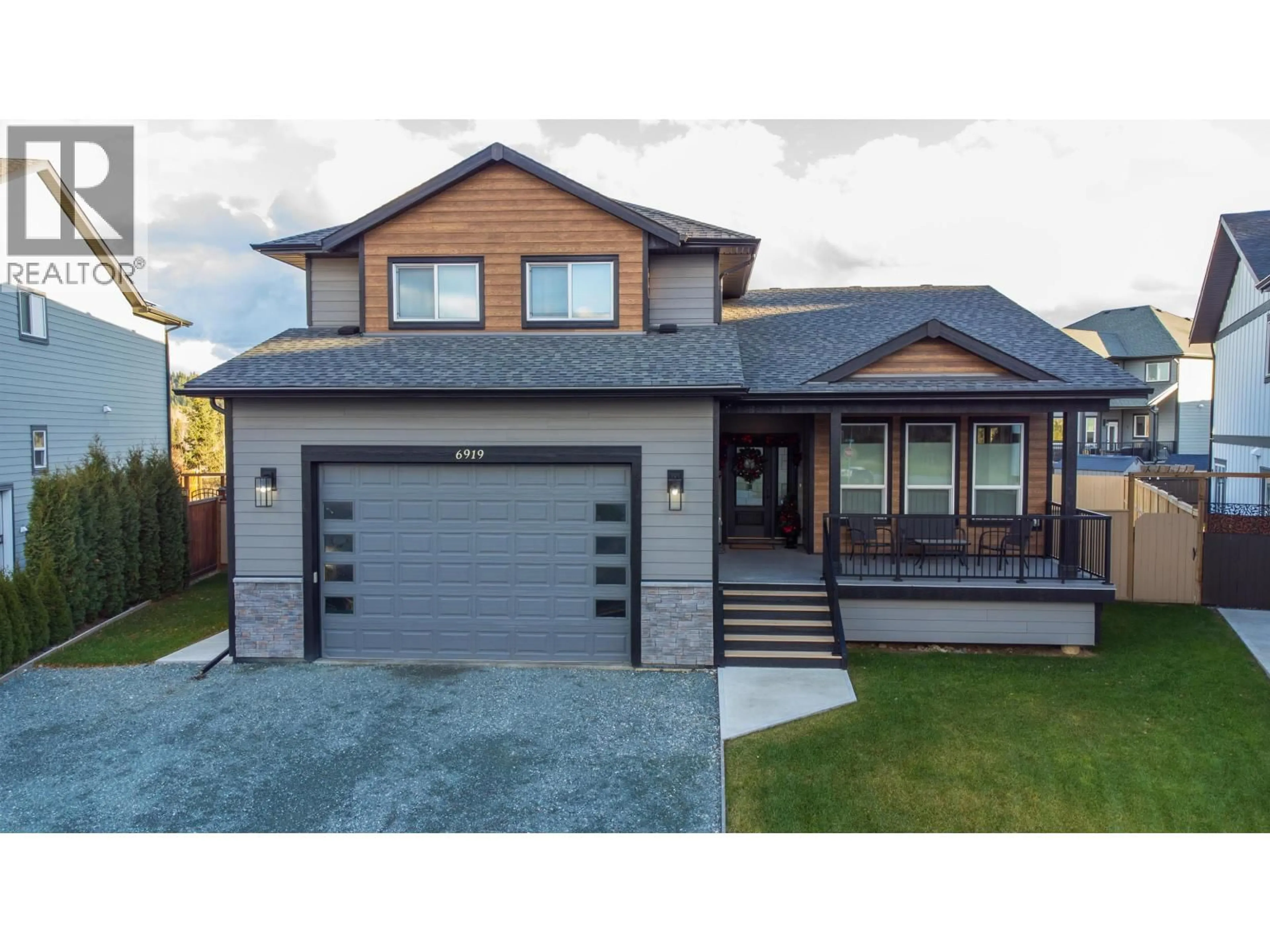 Home with vinyl exterior material, street for 6919 SUNRISE PLACE, Prince George British Columbia V2N0H2