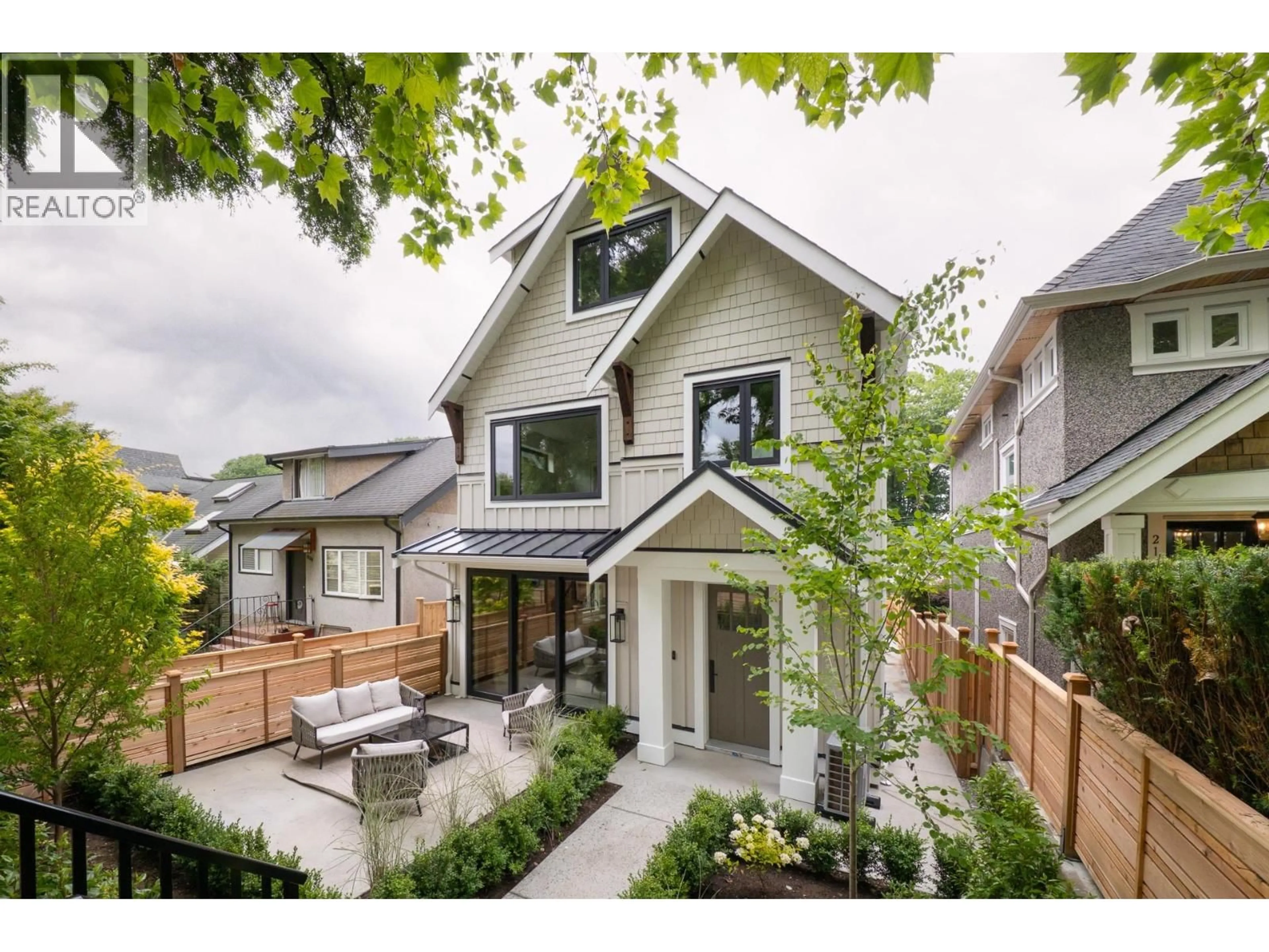 Home with brick exterior material, street for 1 - 2154 6TH AVENUE, Vancouver British Columbia V5N1R1