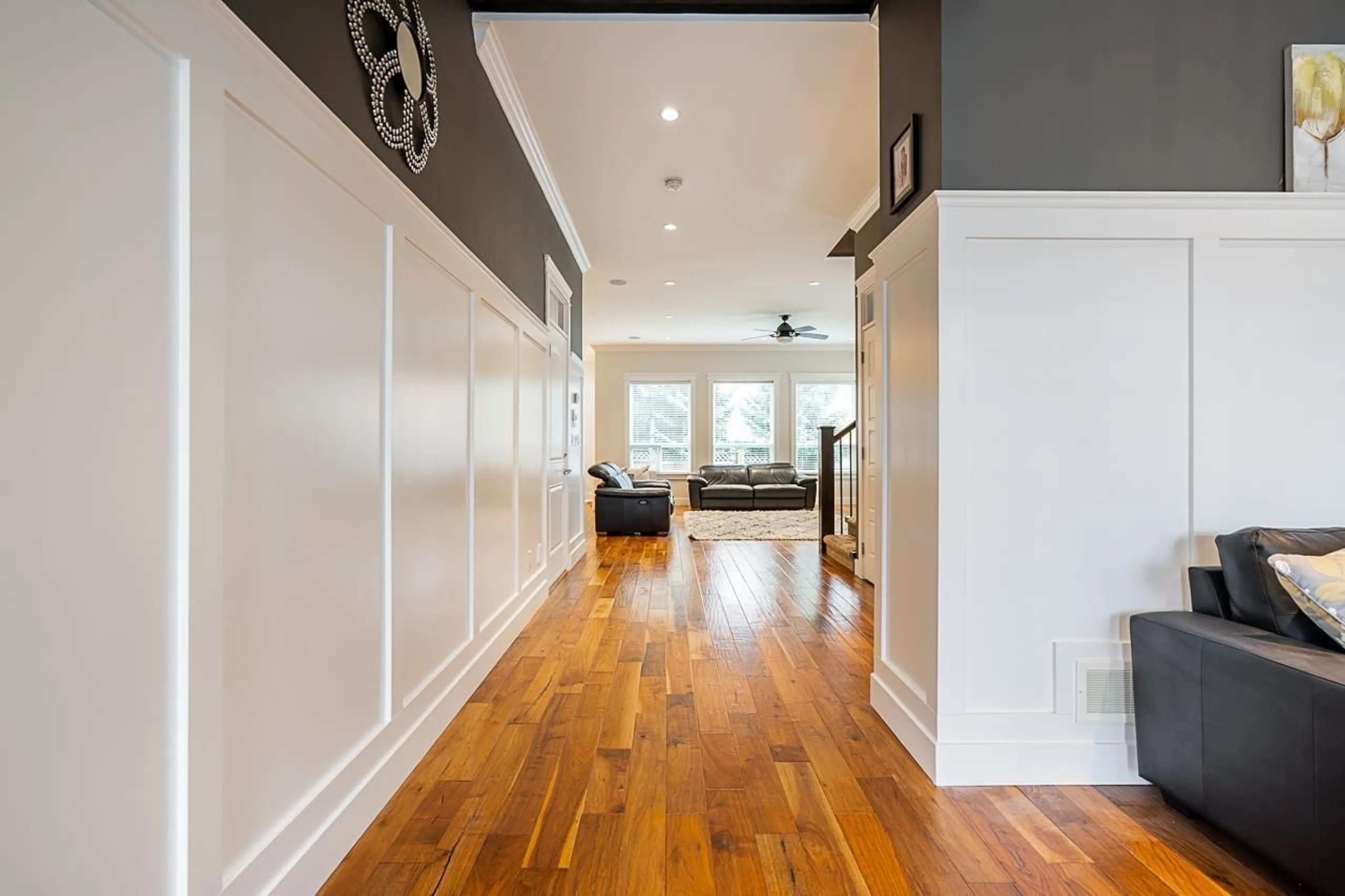 Indoor entryway for 16302 25 AVENUE, Surrey British Columbia V3Z6S1