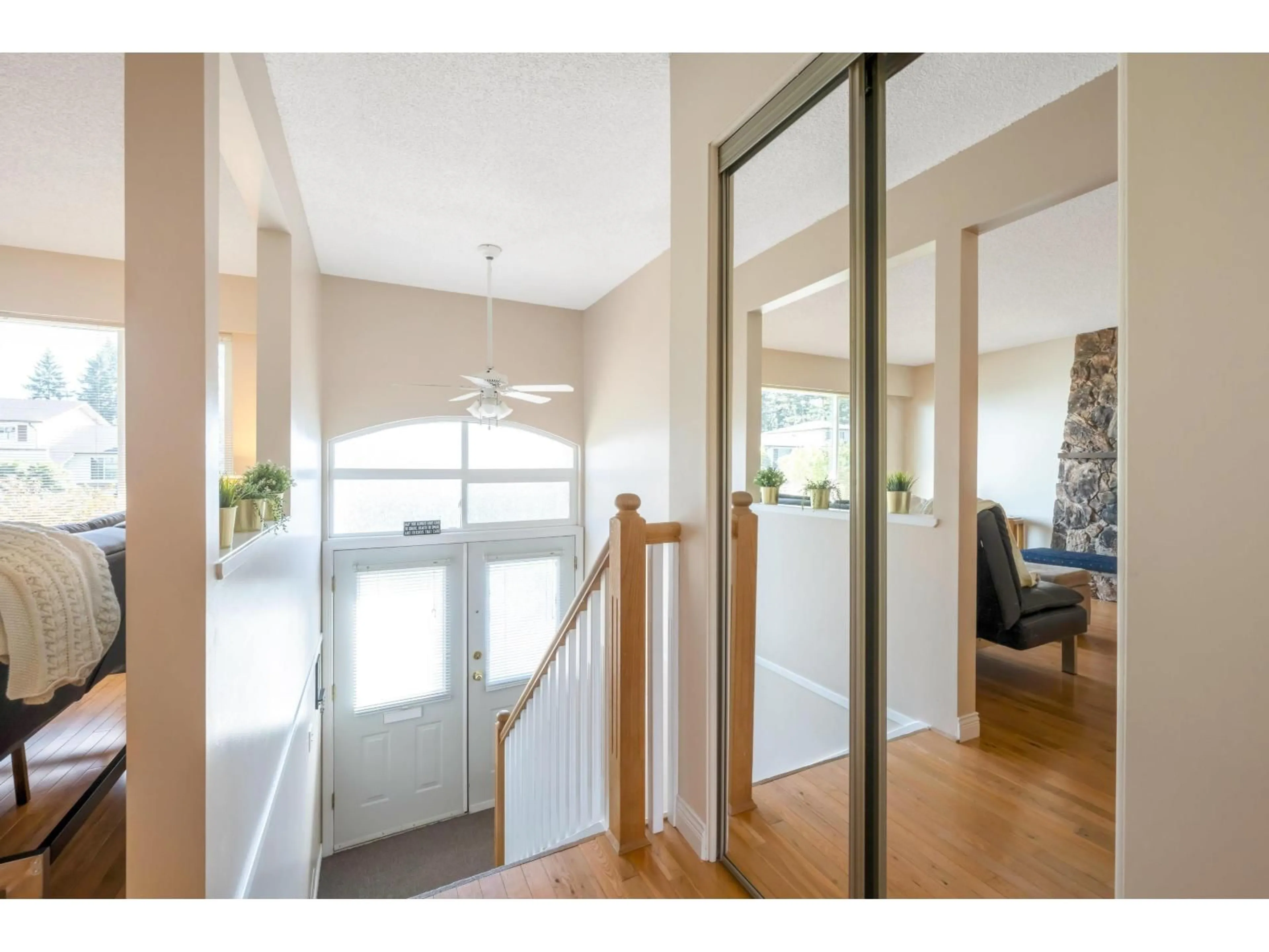 Indoor entryway for 10601 HERMOSA DRIVE, Delta British Columbia V4C6S8