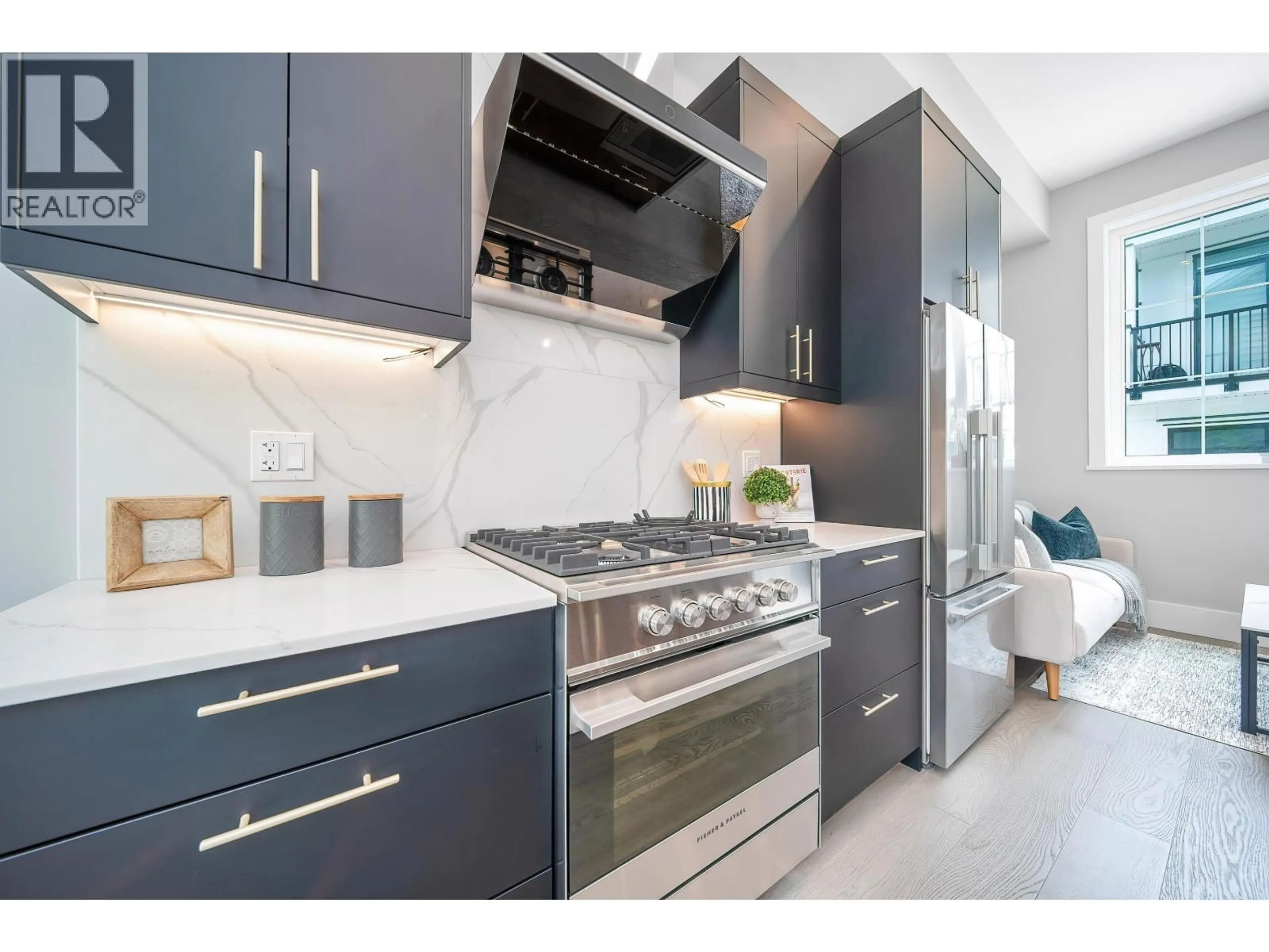 Contemporary kitchen, ceramic/tile floor for 4 - 9500 GARDEN CITY ROAD, Richmond British Columbia V7A2S2