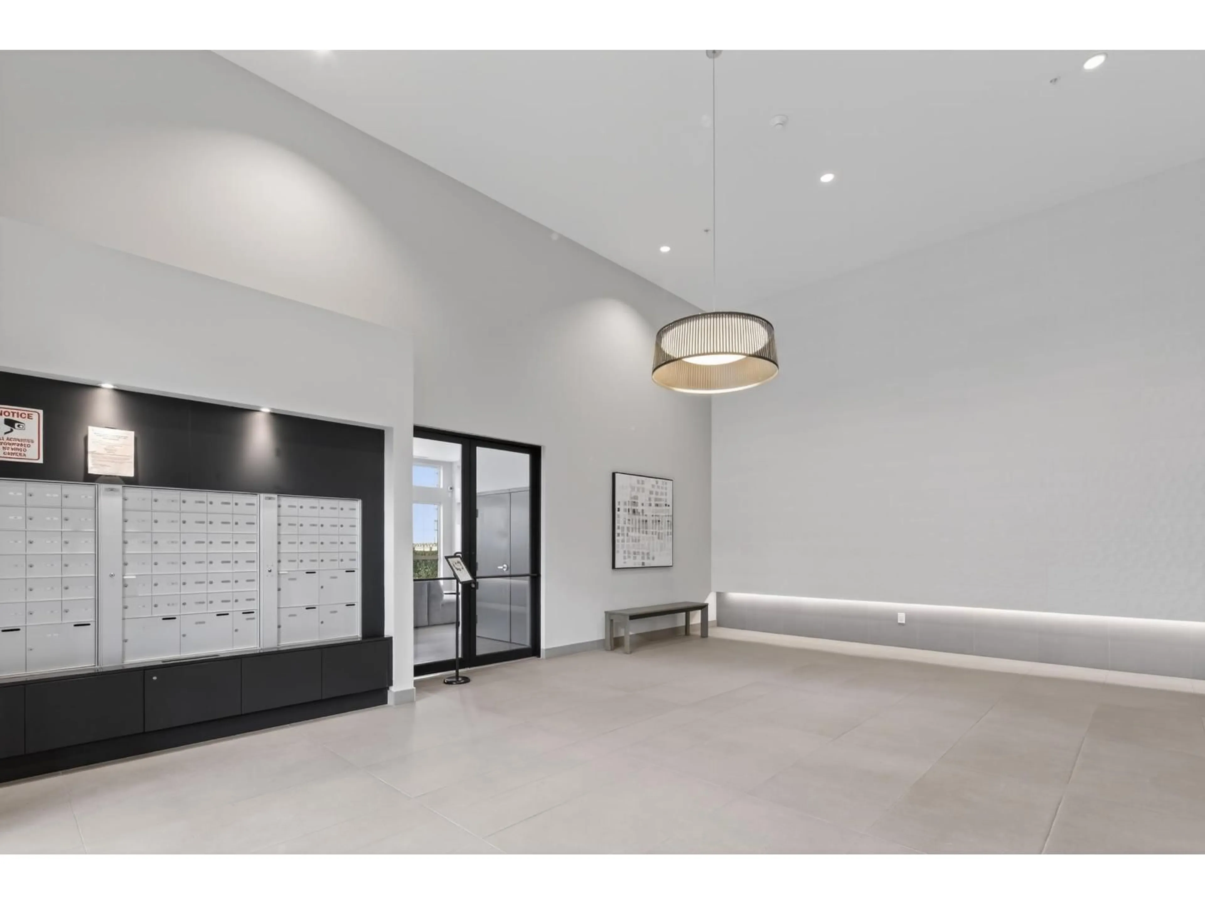 Indoor foyer for 305 - 20077 84 AVENUE, Langley British Columbia V2Y3X7