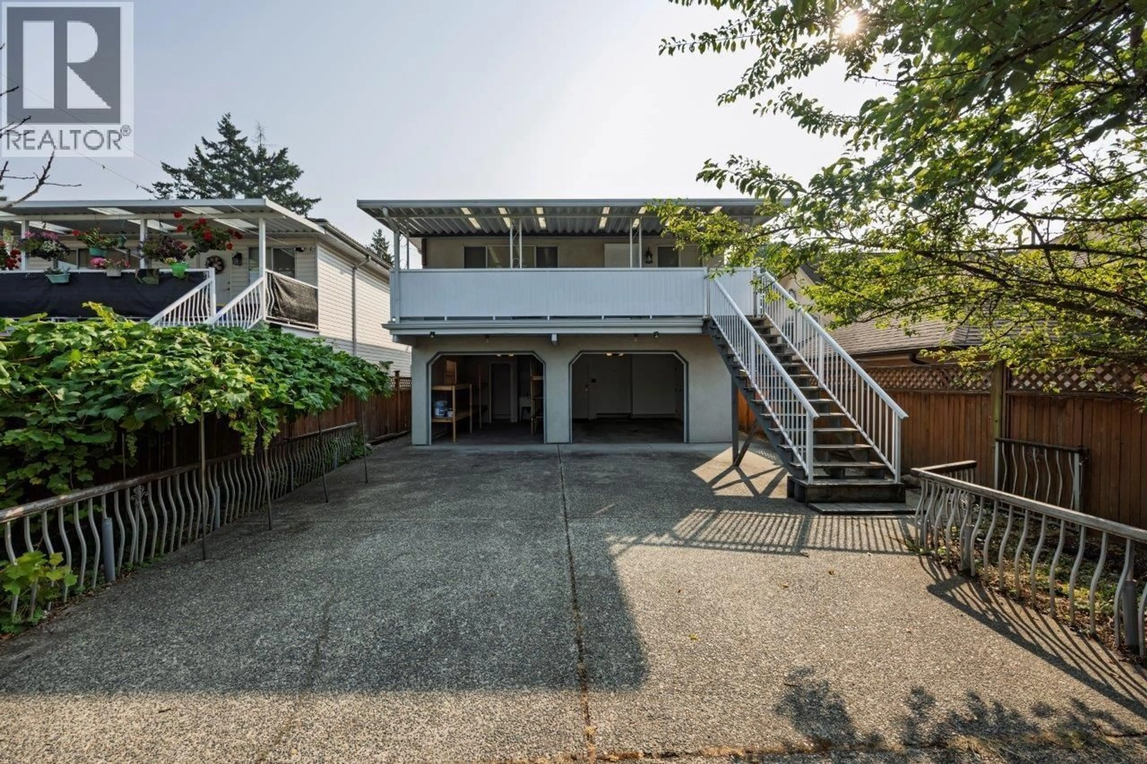 A pic from outside/outdoor area/front of a property/back of a property/a pic from drone, street for 6865 SPERLING AVENUE, Burnaby British Columbia V5E2V8