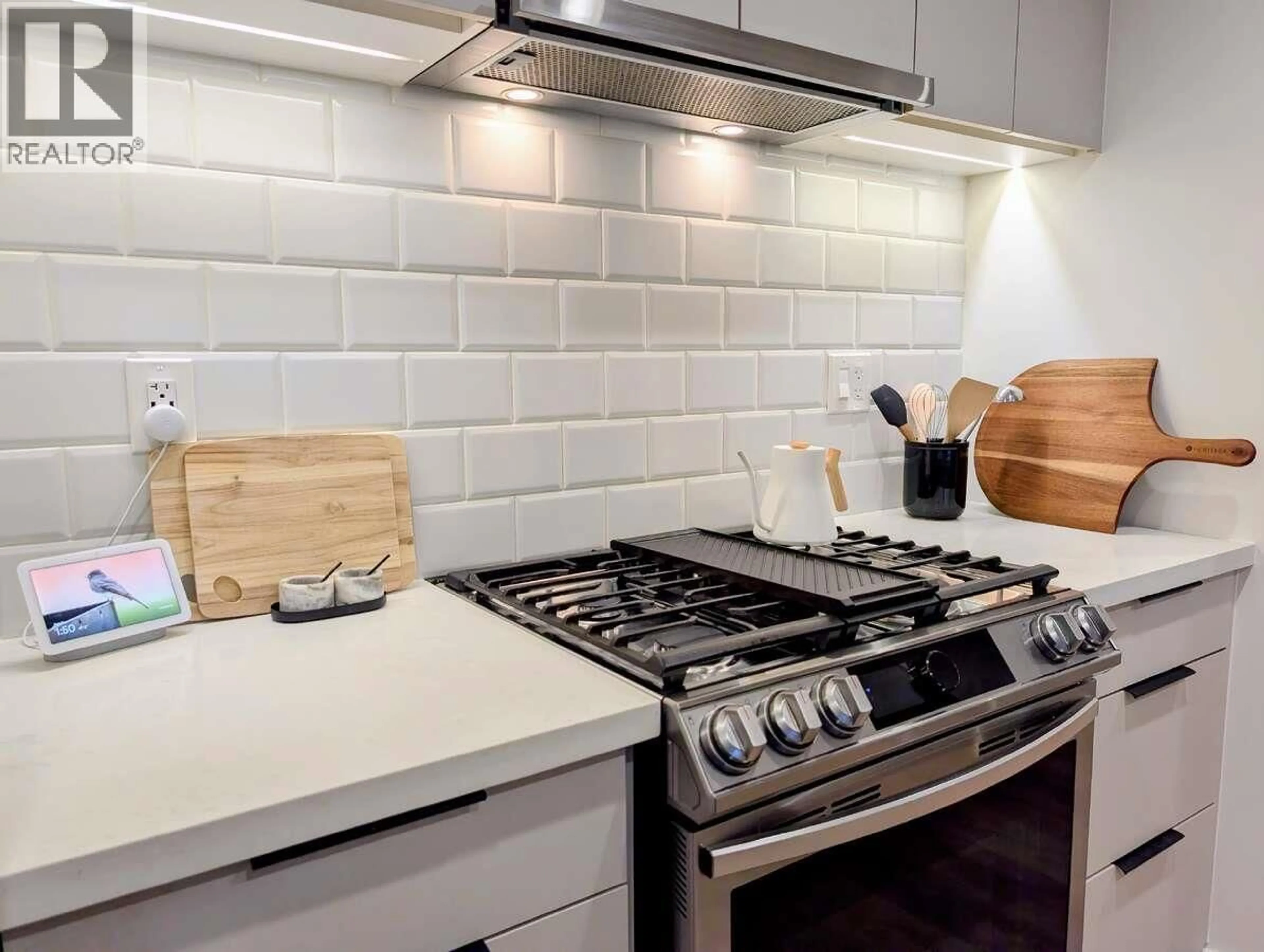 Contemporary kitchen, ceramic/tile floor for 316 - 3038 ST GEORGE STREET, Port Moody British Columbia V3H0L3