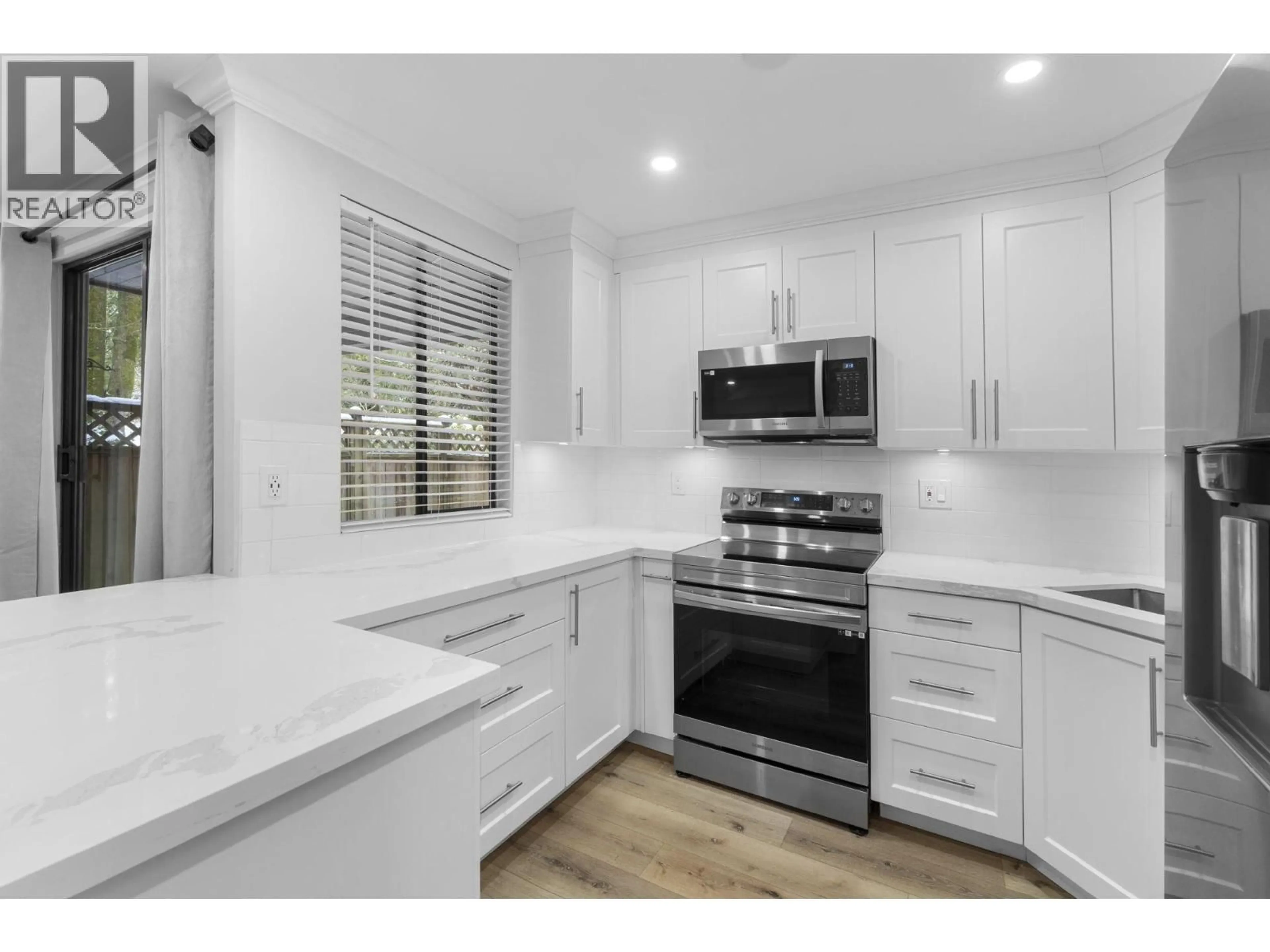 Unknown for 102 - 9152 SATURNA DRIVE, Burnaby British Columbia V3J7K2