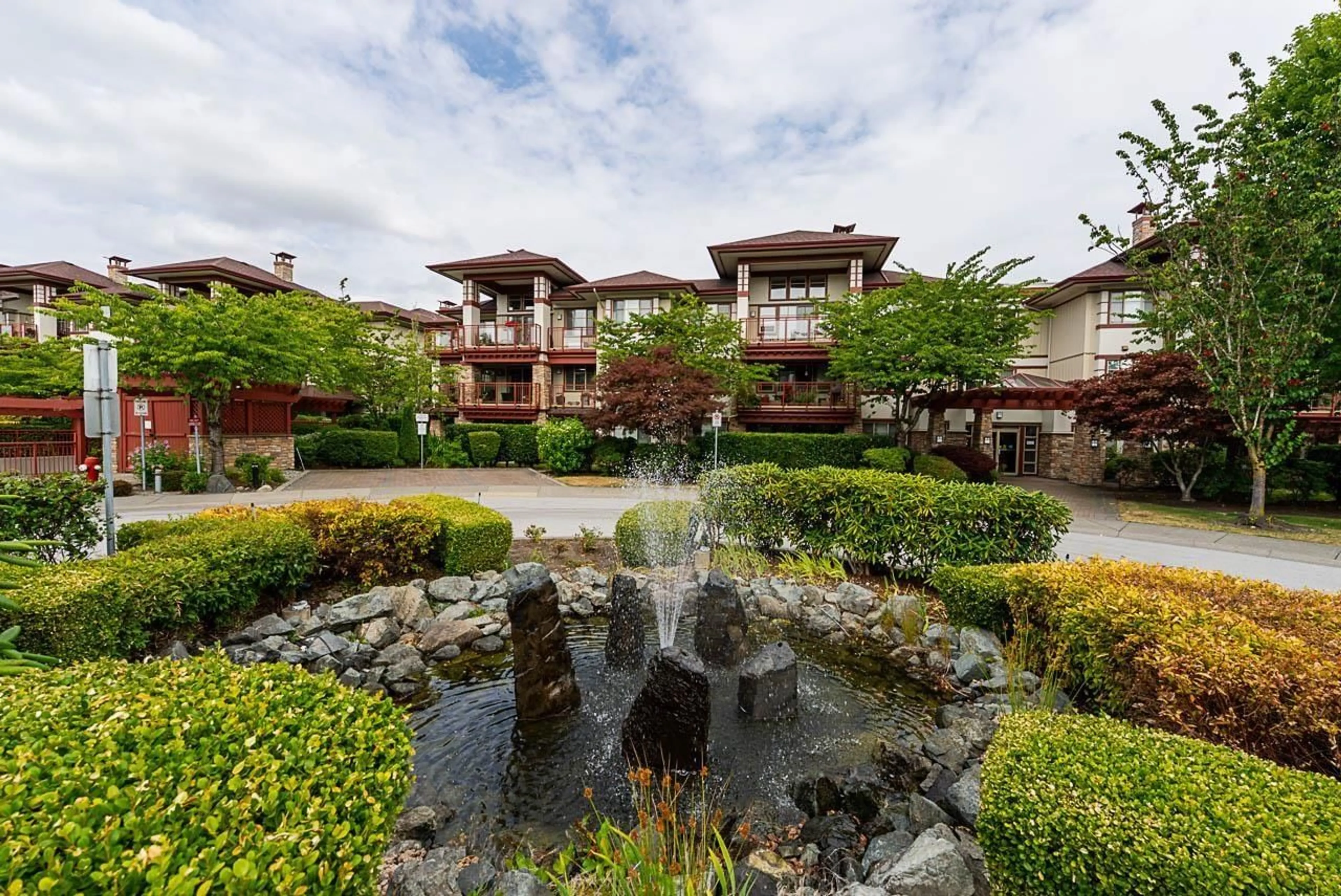 Patio, water/lake/river/ocean view for 308 - 16499 64 AVENUE, Surrey British Columbia V3S6V7