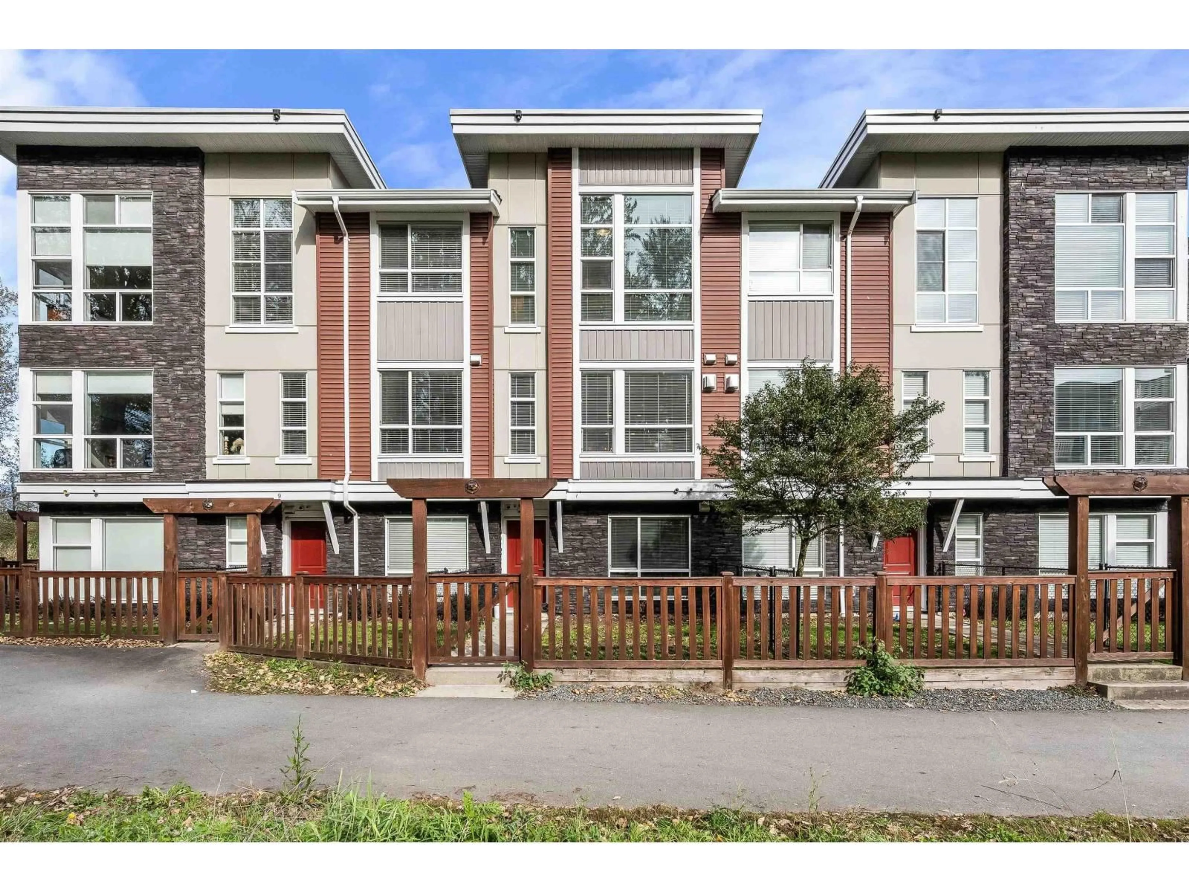 Unknown for 8 - 8413 MIDTOWN WAY, Chilliwack British Columbia V2P0G7