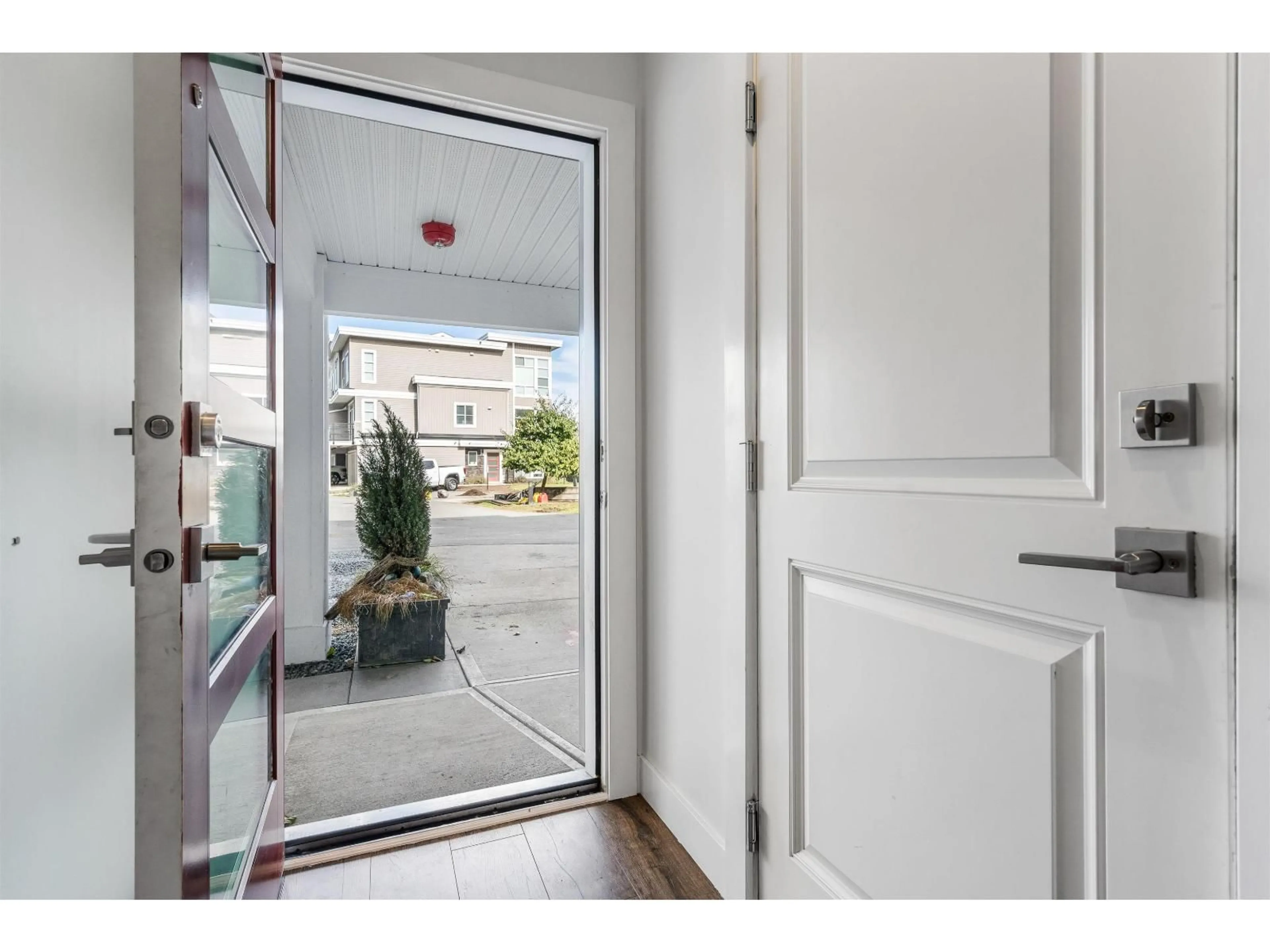 Indoor entryway for 8 - 8413 MIDTOWN WAY, Chilliwack British Columbia V2P0G7