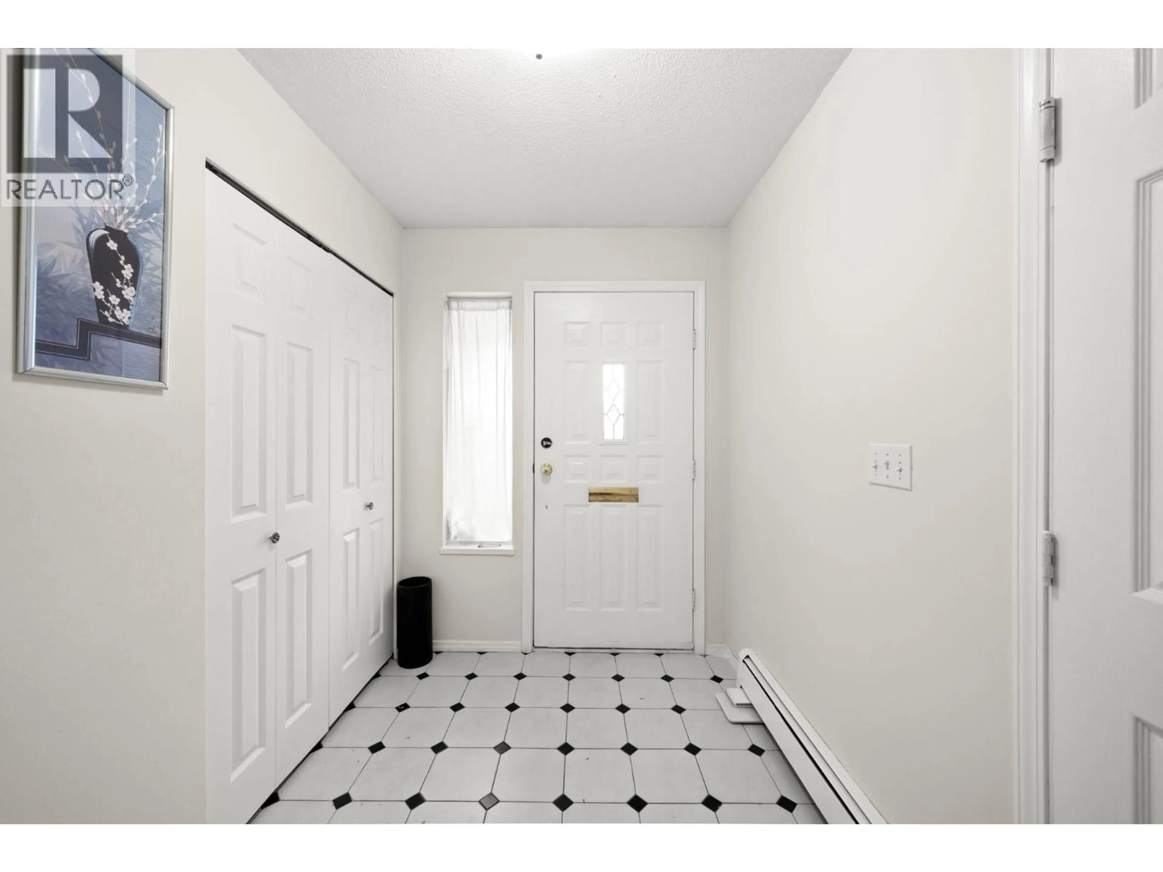 Indoor entryway for 7451 NO. 2 ROAD, Richmond British Columbia V7C3L7