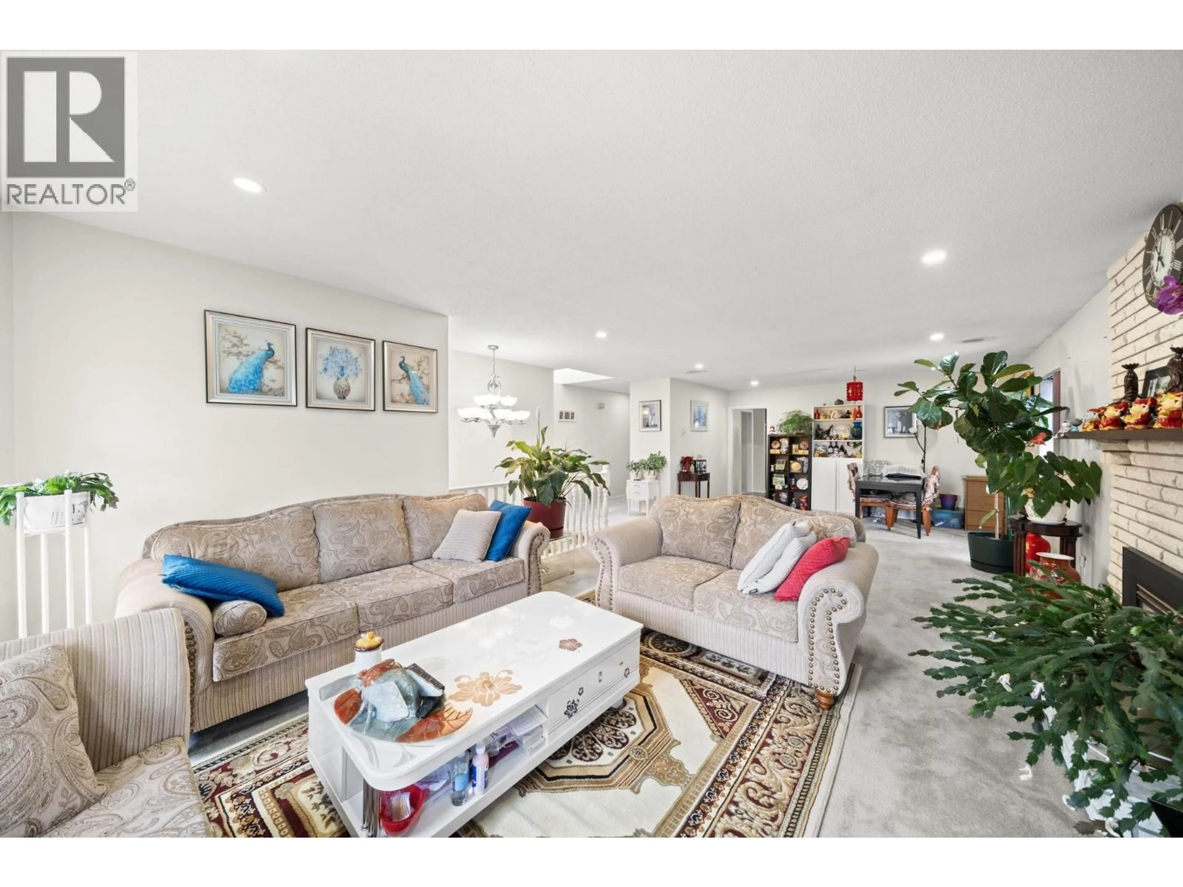 Living room with furniture, unknown for 7451 NO. 2 ROAD, Richmond British Columbia V7C3L7