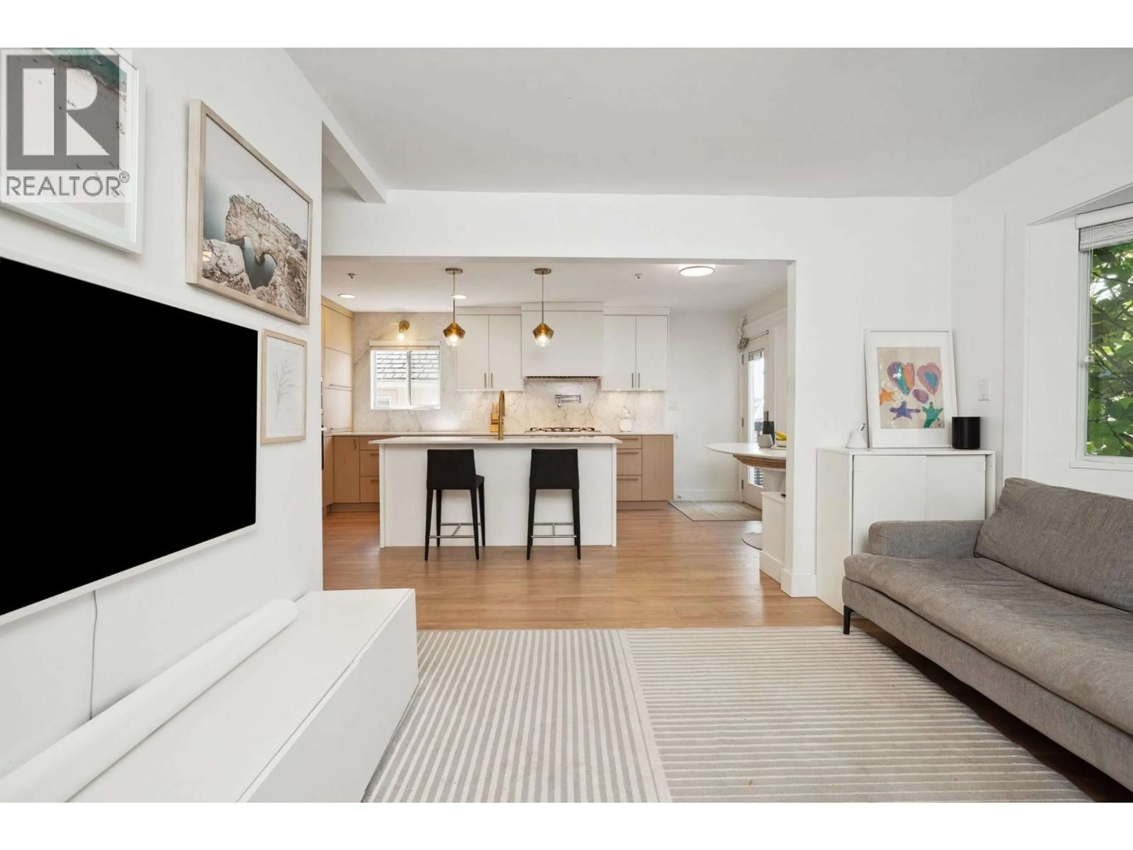 Open concept kitchen, unknown for 5921 ONTARIO STREET, Vancouver British Columbia V5W2M1