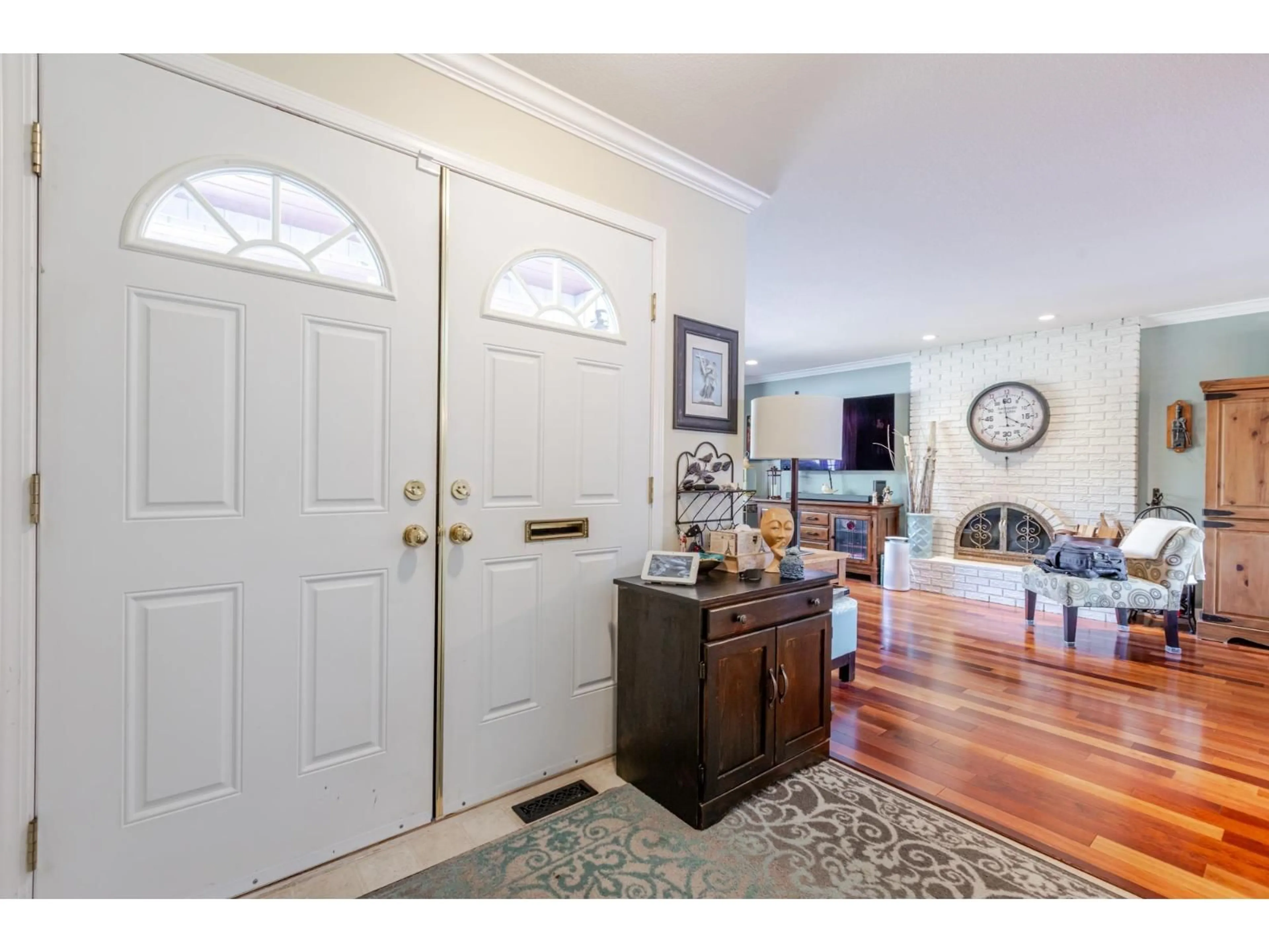 Indoor entryway for 1753 146 STREET, Surrey British Columbia V4A5V4