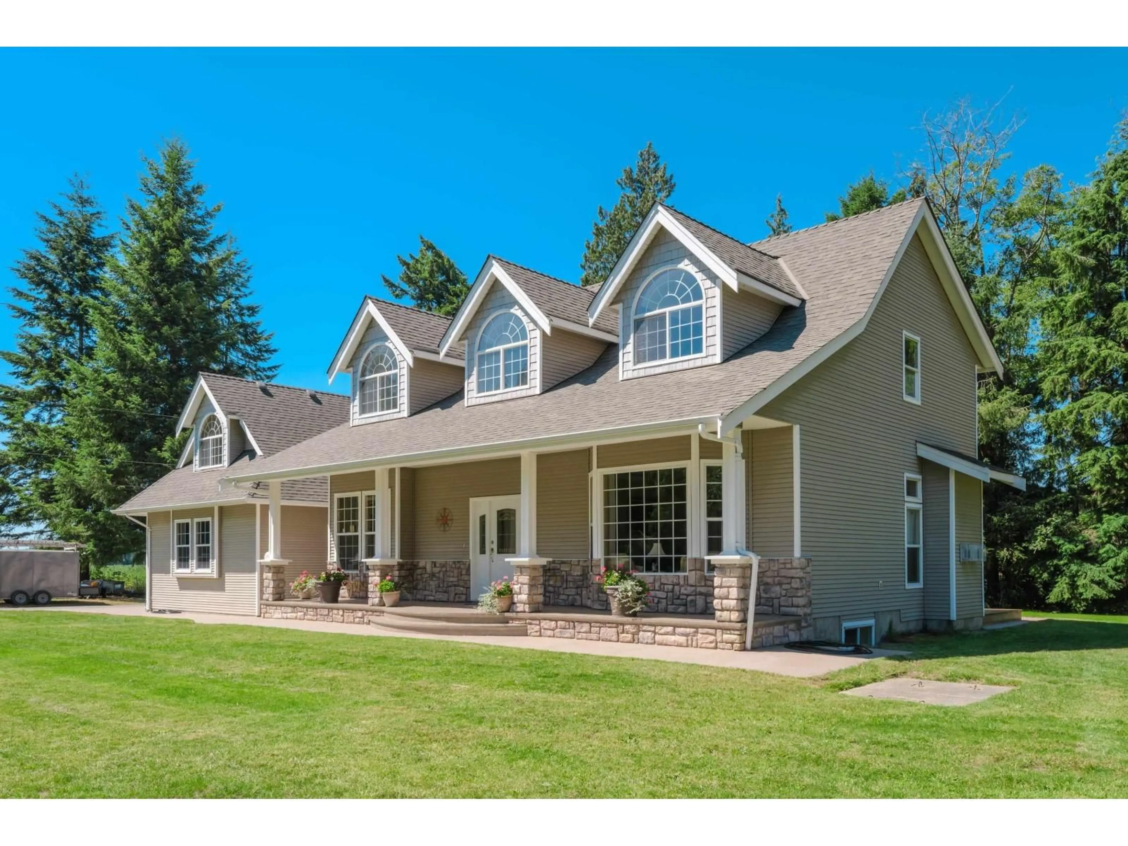 Home with vinyl exterior material, mountain view for 25219 60 AVENUE, Langley British Columbia V4W1G9