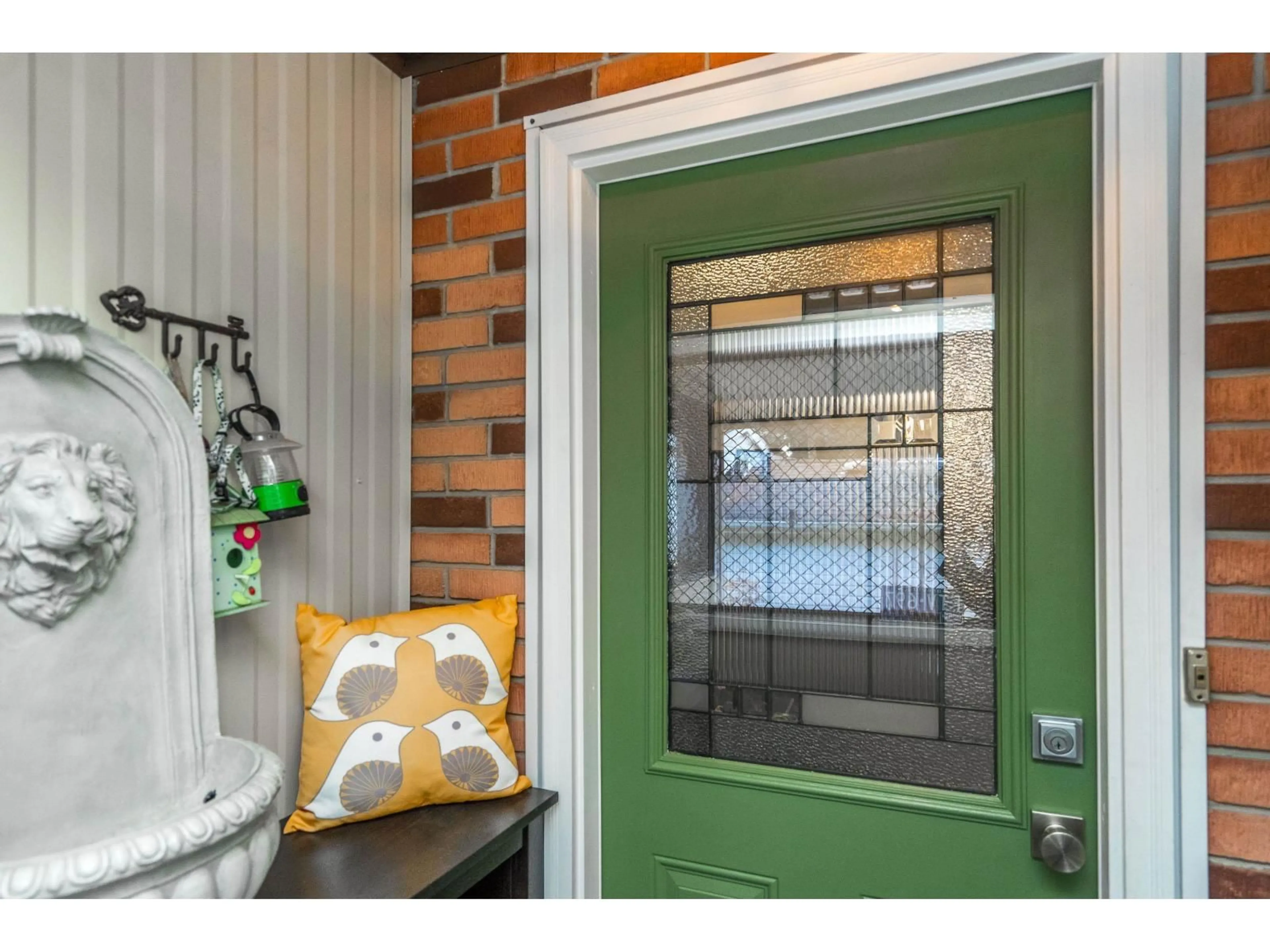 Indoor entryway for 6 - 1840 160 STREET, Surrey British Columbia V4A4X4