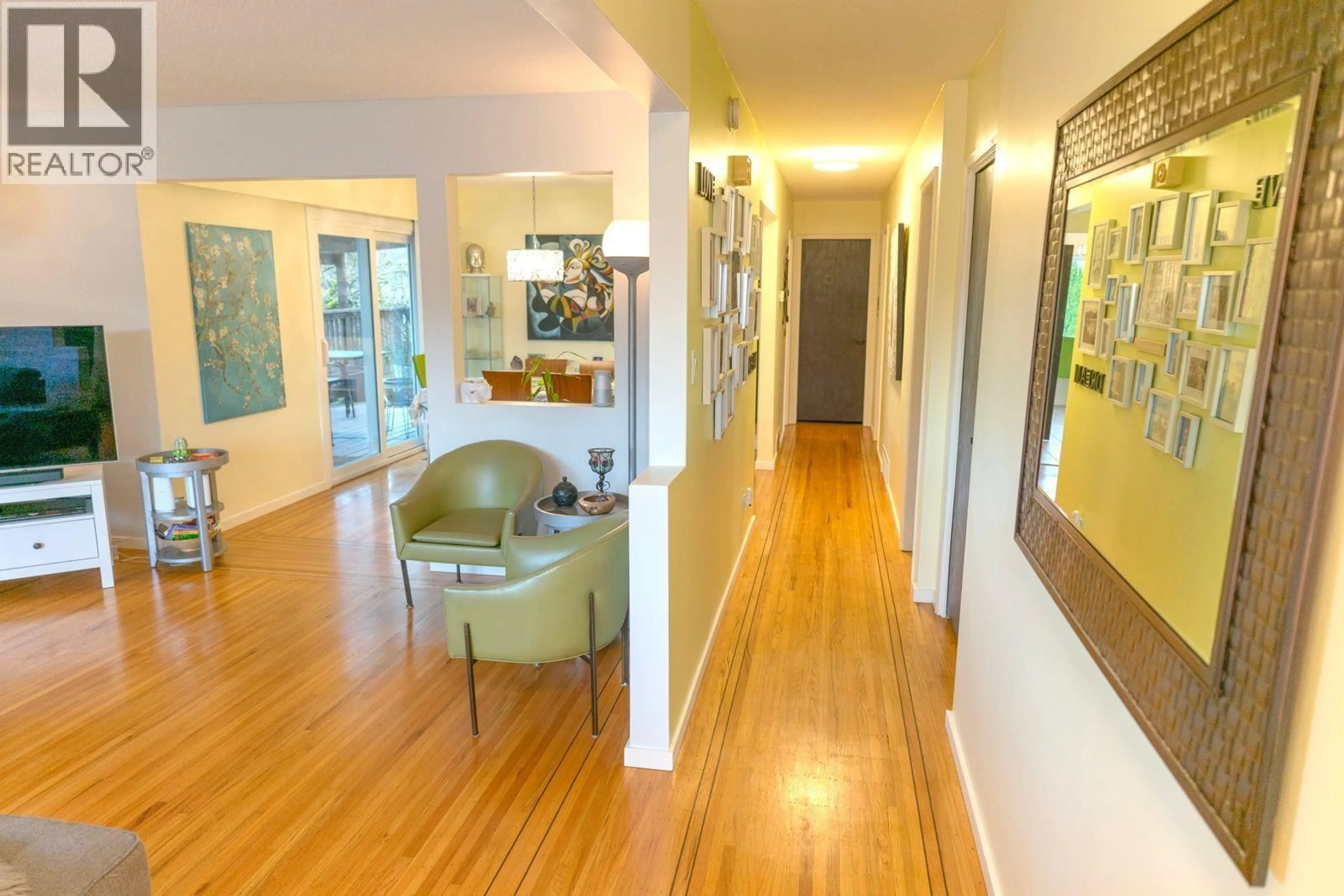 Indoor foyer for 21776 MOUNTAINVIEW CRESCENT, Maple Ridge British Columbia V2X3V1