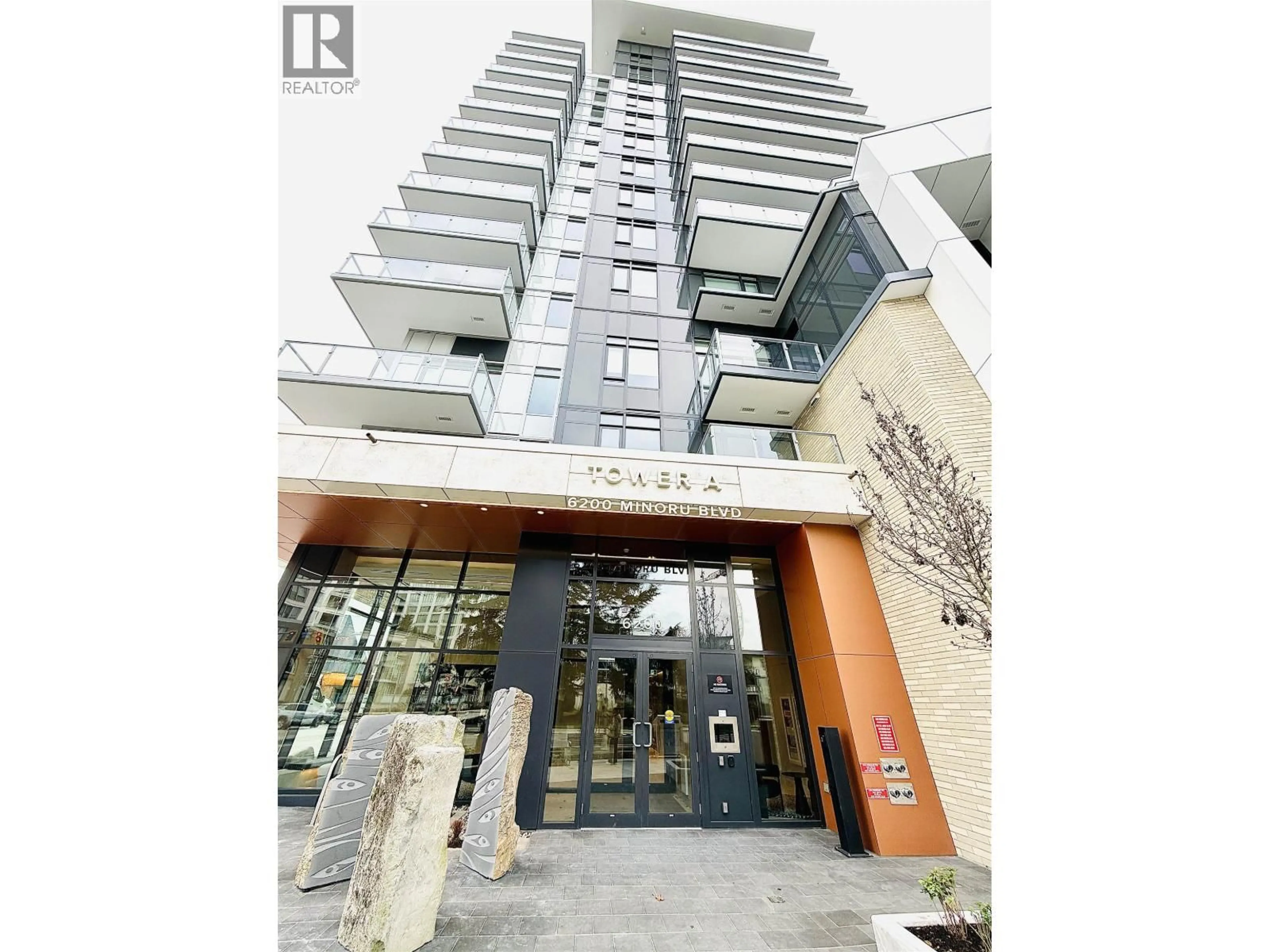 Indoor foyer for 701 - 6200 MINORU BOULEVARD, Richmond British Columbia V6Y0M9