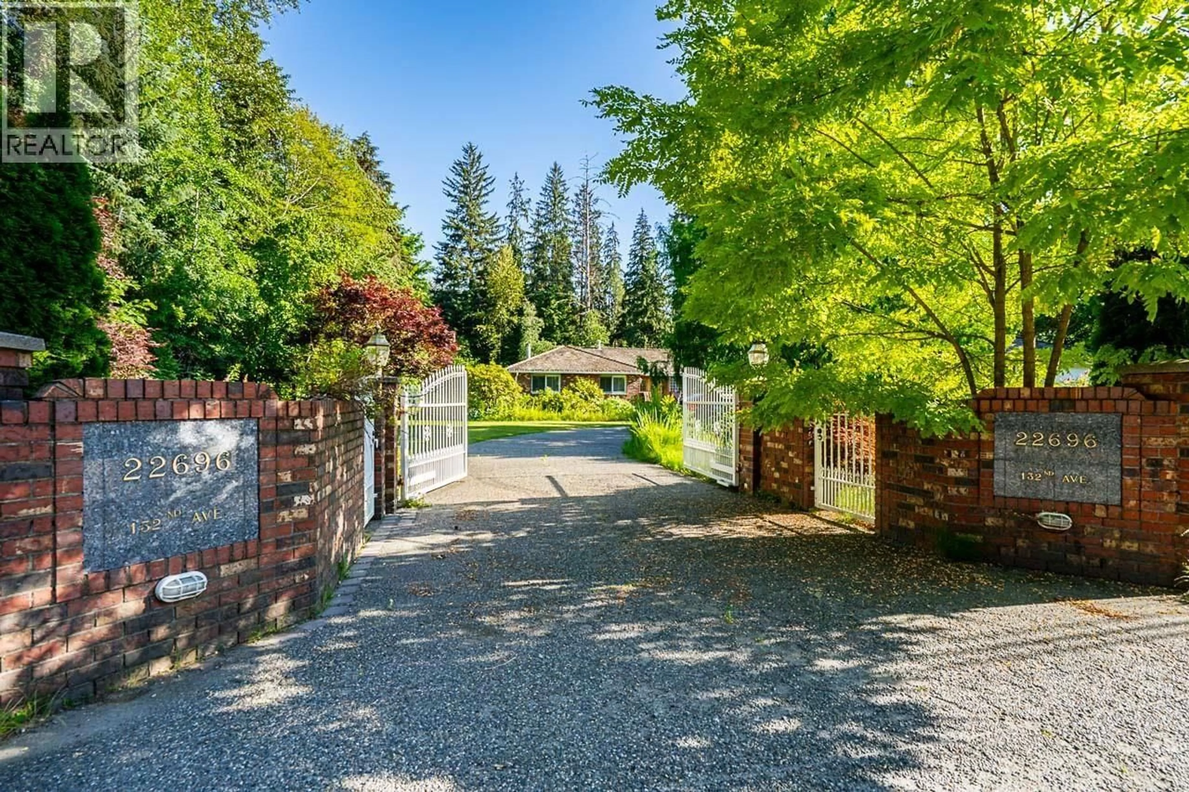 A pic from outside/outdoor area/front of a property/back of a property/a pic from drone, street for 22696 132 AVENUE, Maple Ridge British Columbia V4R2R2