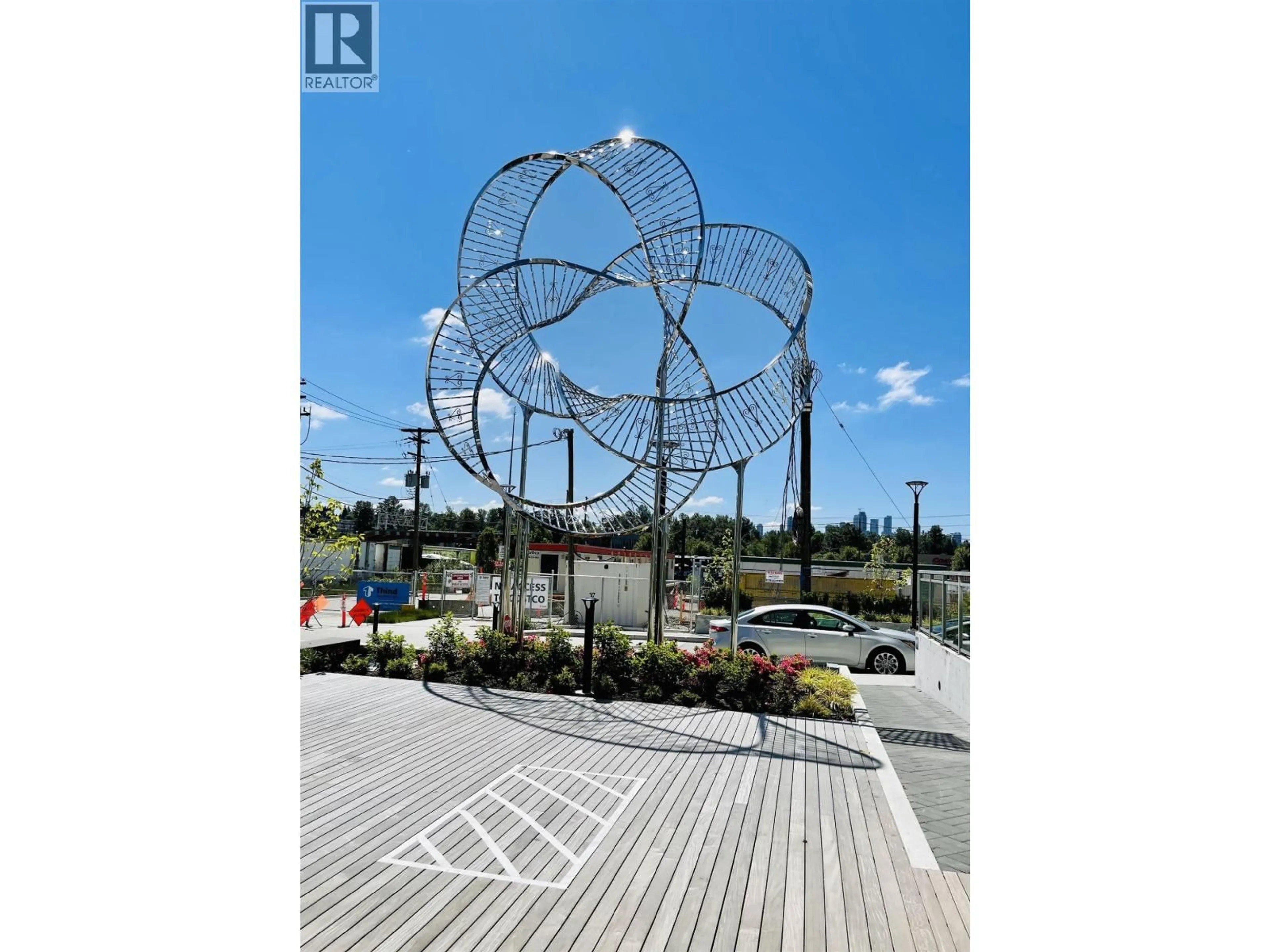 Patio, street for 1605 - 2351 BETA AVENUE, Burnaby British Columbia V5C0M2