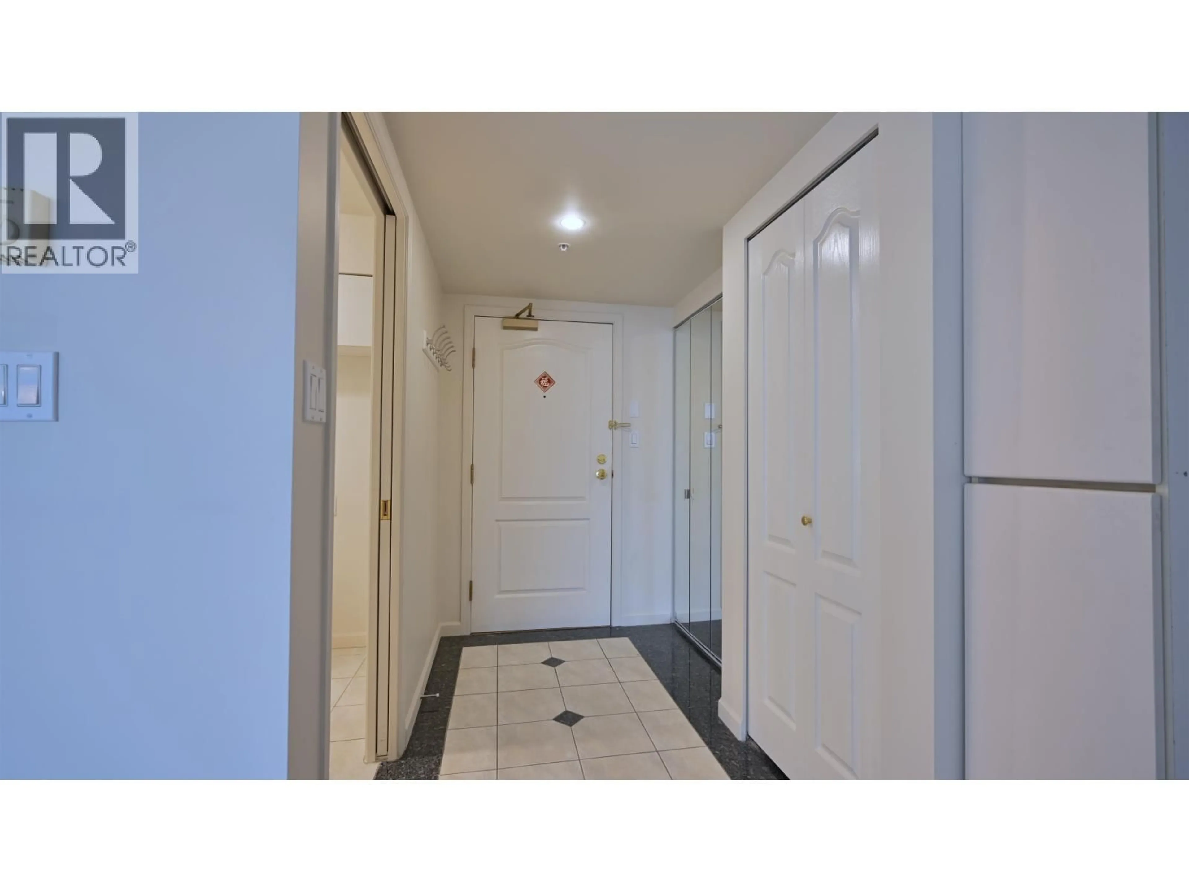 Indoor entryway for 1403 - 8171 SABA ROAD, Richmond British Columbia V6Y4B3