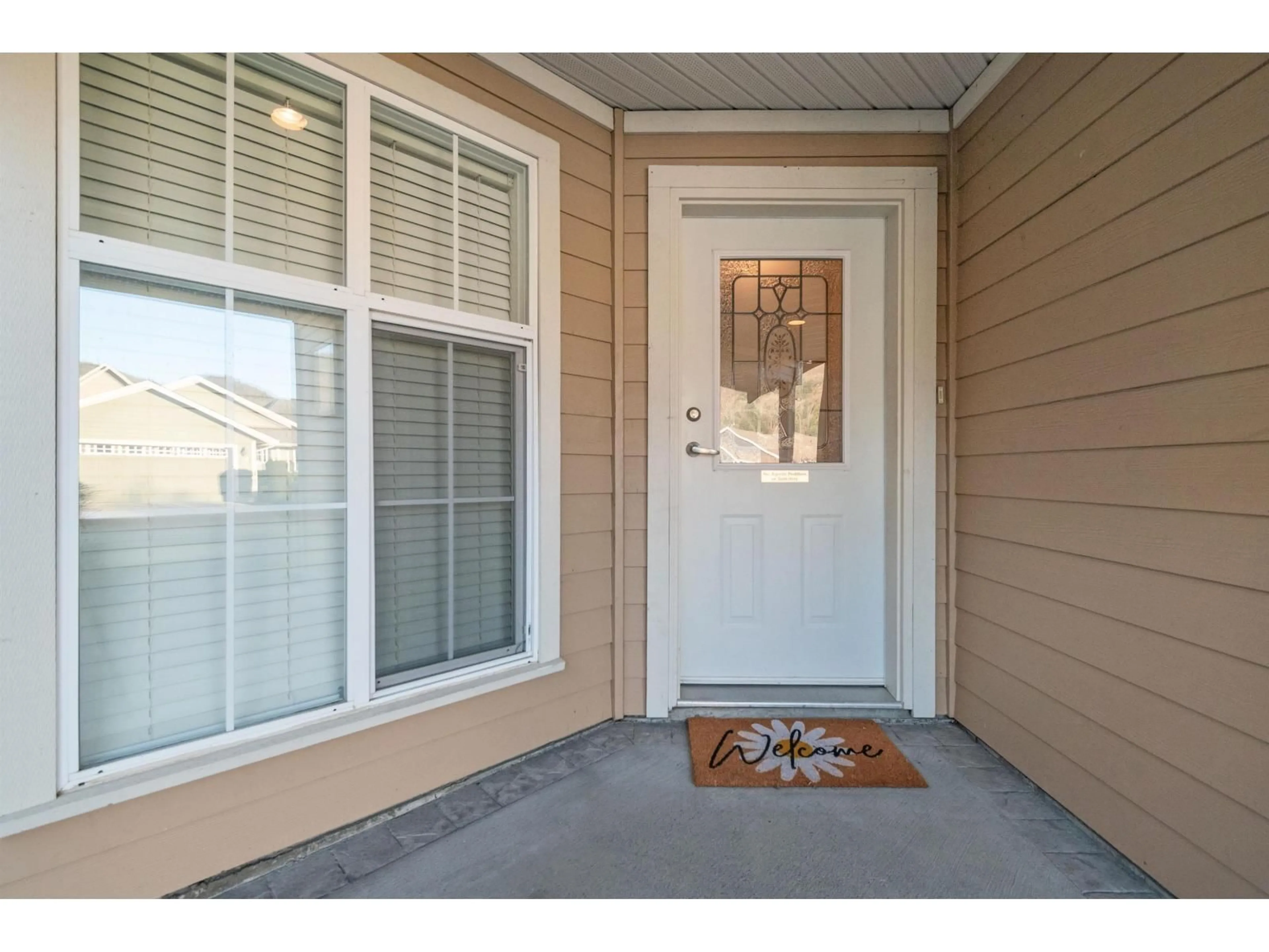 Indoor entryway for 15 - 7291 MORROW ROAD, Agassiz British Columbia V0M1A2