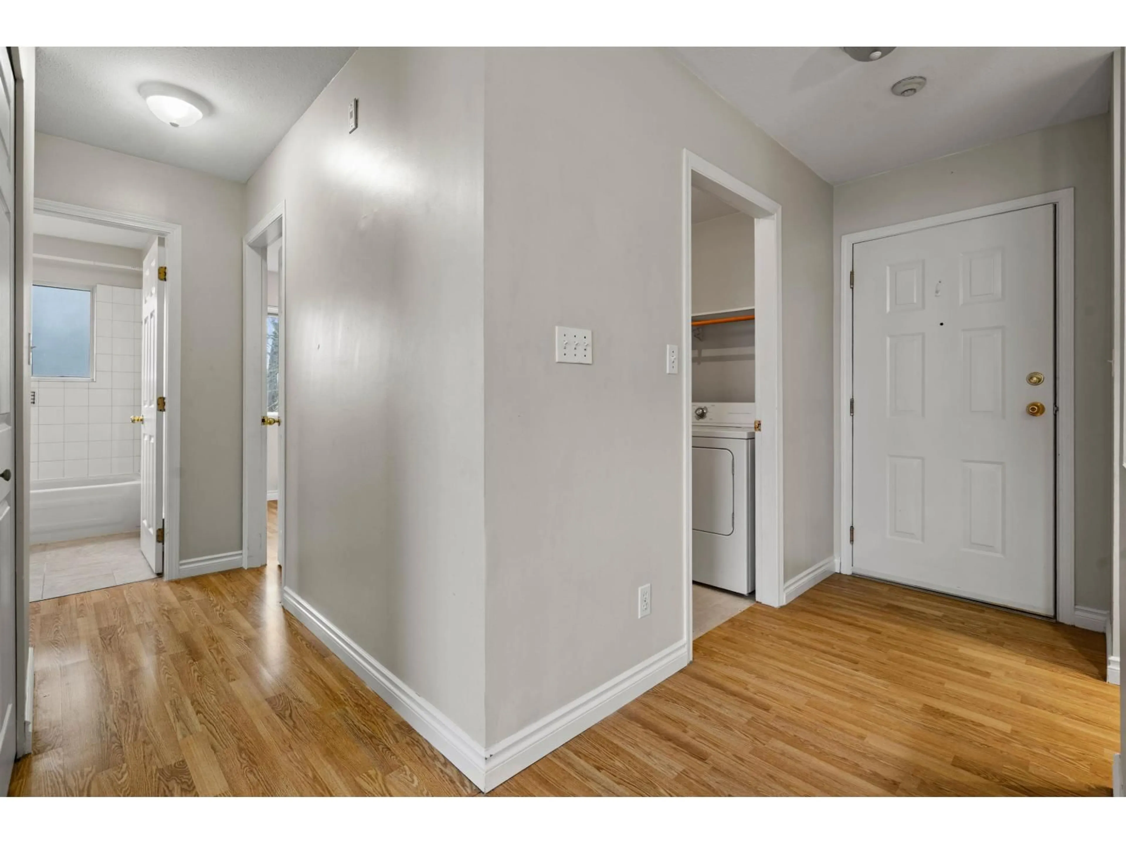 Unknown for 305 - 33839 MARSHALL ROAD, Abbotsford British Columbia V2S1L6