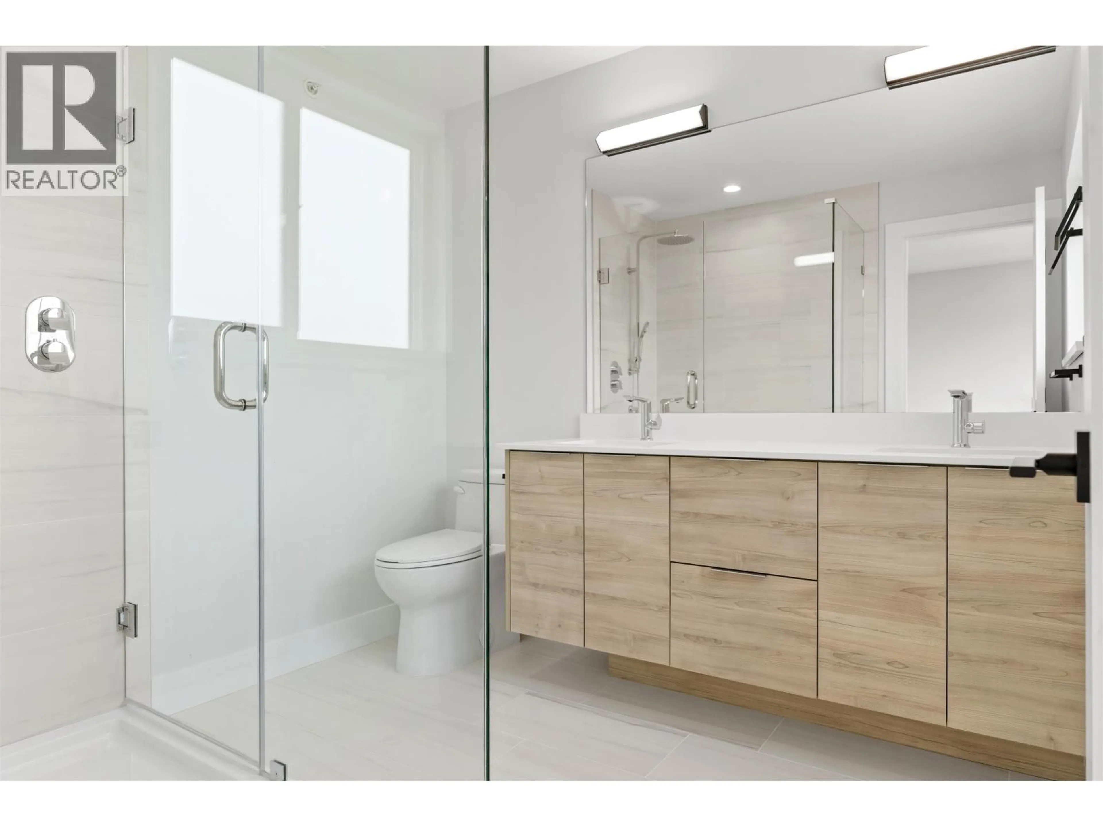 Standard bathroom, ceramic/tile floor for 38 - 10640 248 STREET, Maple Ridge British Columbia V2W0K9