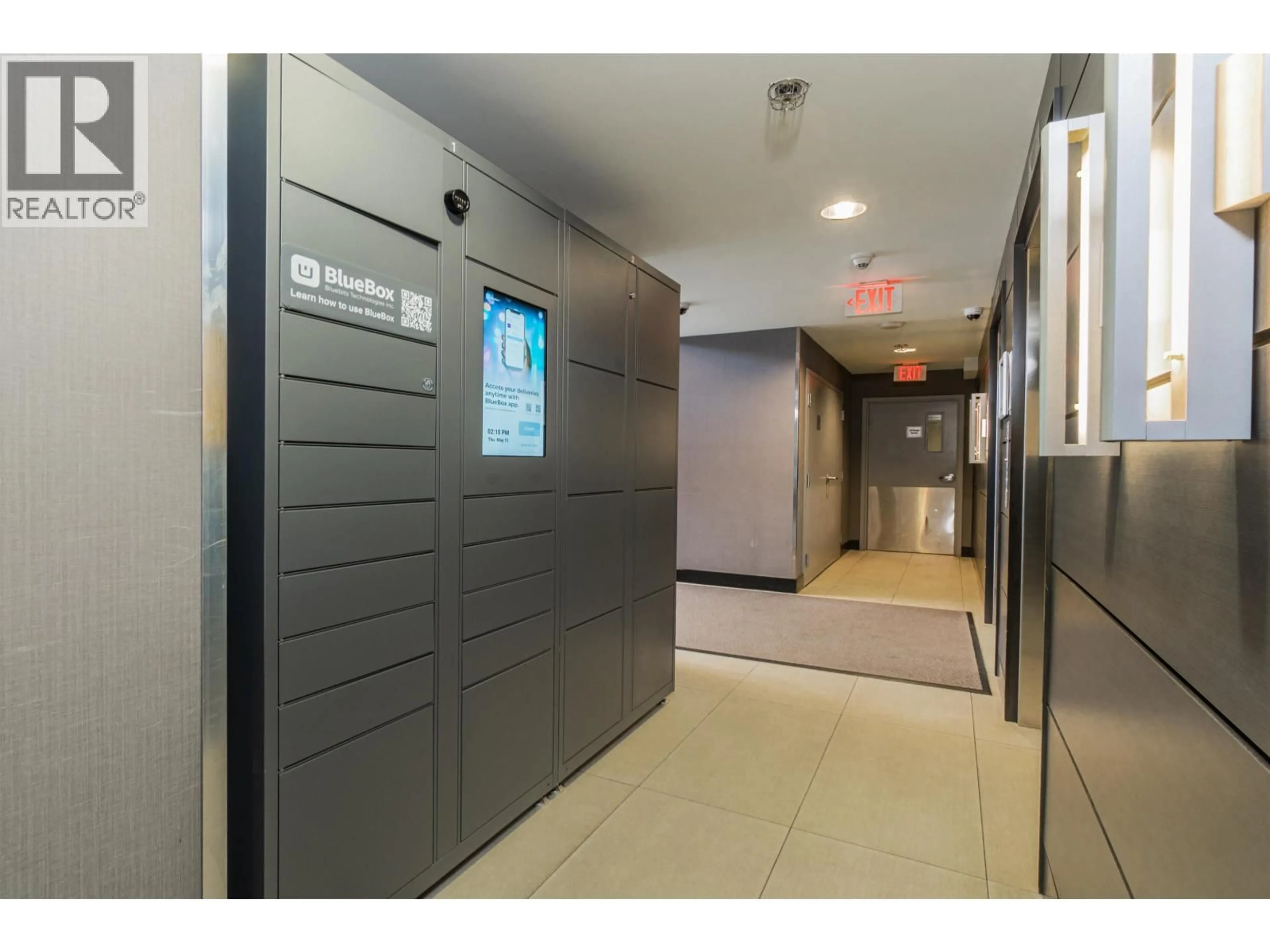 Indoor foyer for 1901 - 2200 DOUGLAS ROAD, Burnaby British Columbia V5C0G8