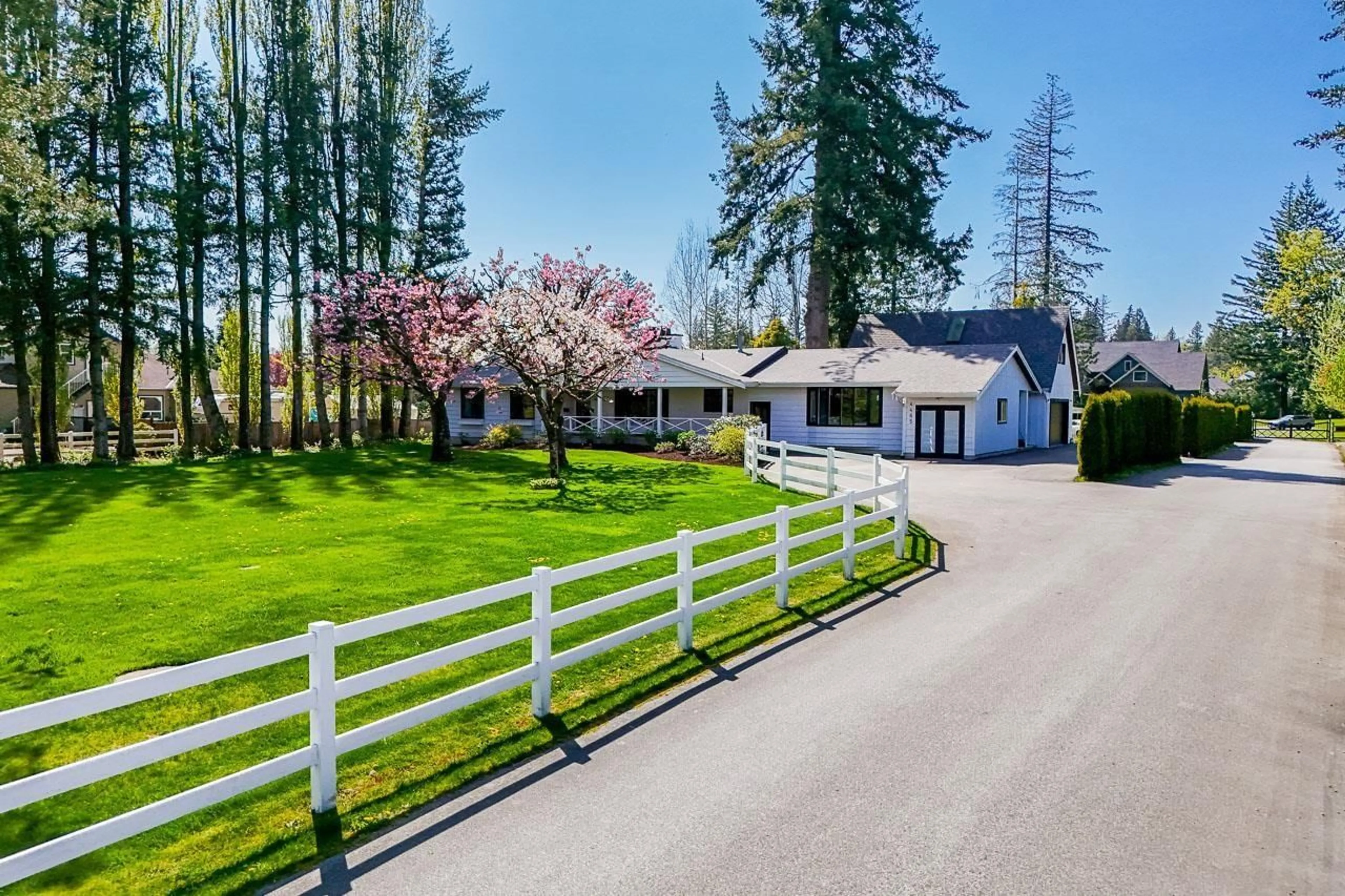 A pic from outside/outdoor area/front of a property/back of a property/a pic from drone, street for 4465 248 STREET, Langley British Columbia V4W1E1