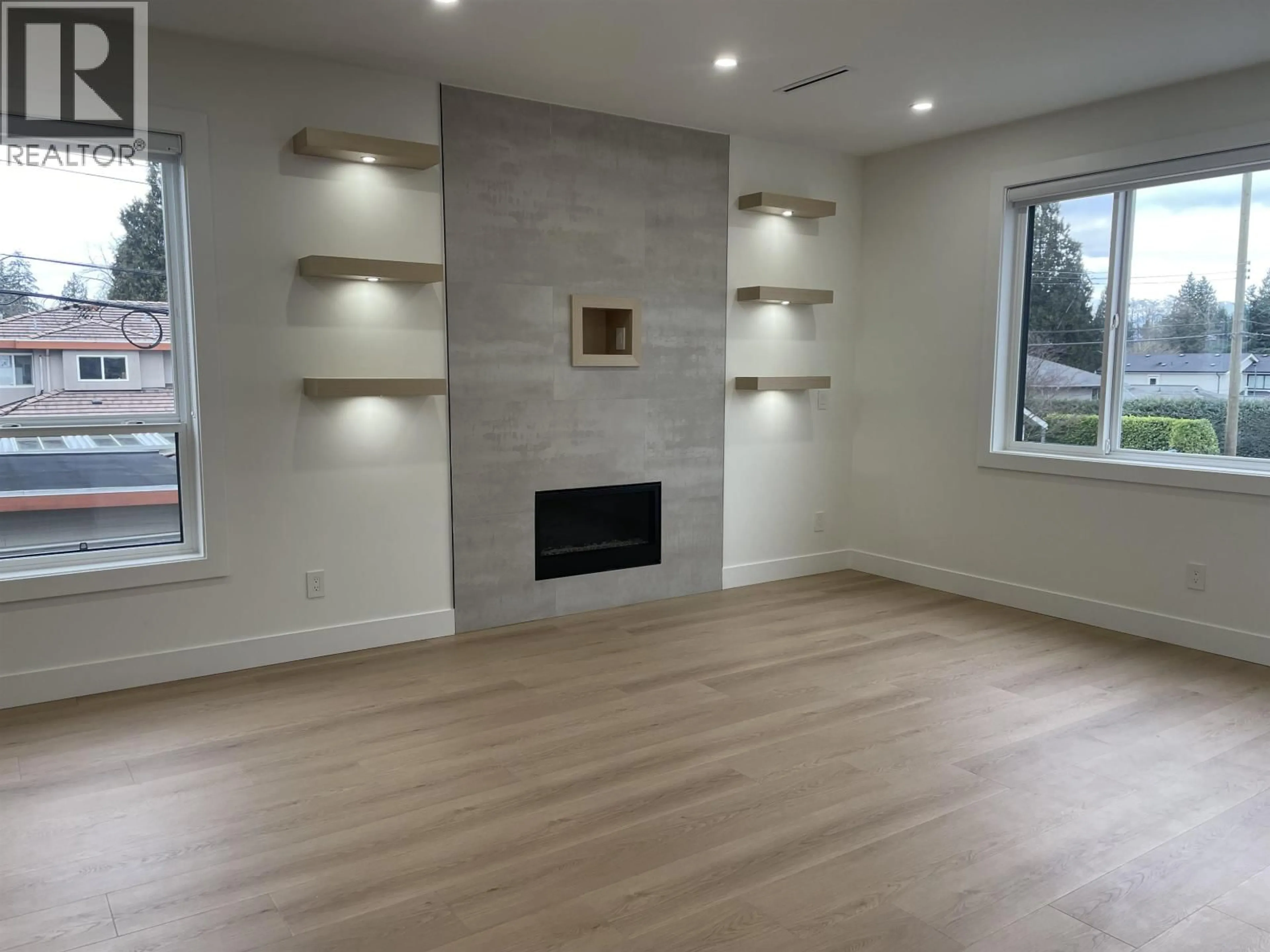 A pic of a room for 3 - 6639 ACACIA AVENUE, Burnaby British Columbia V5E3J8
