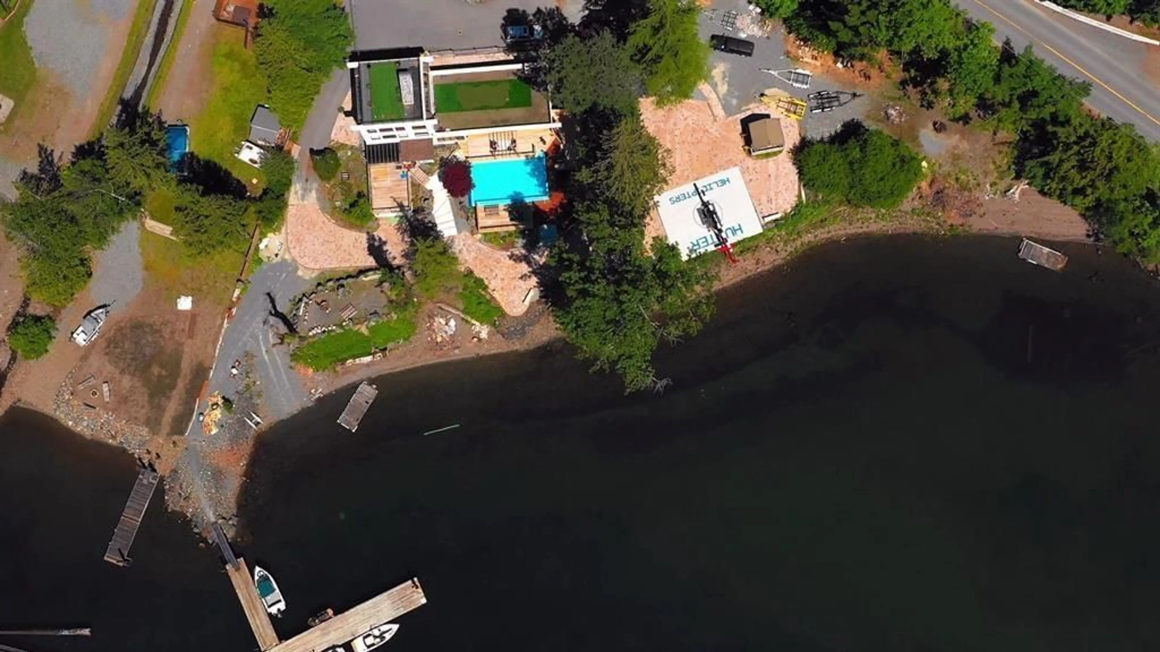 A pic from outside/outdoor area/front of a property/back of a property/a pic from drone, water/lake/river/ocean view for 6507 ROCKWELL DRIVE, Harrison Hot Springs British Columbia V0M1A0
