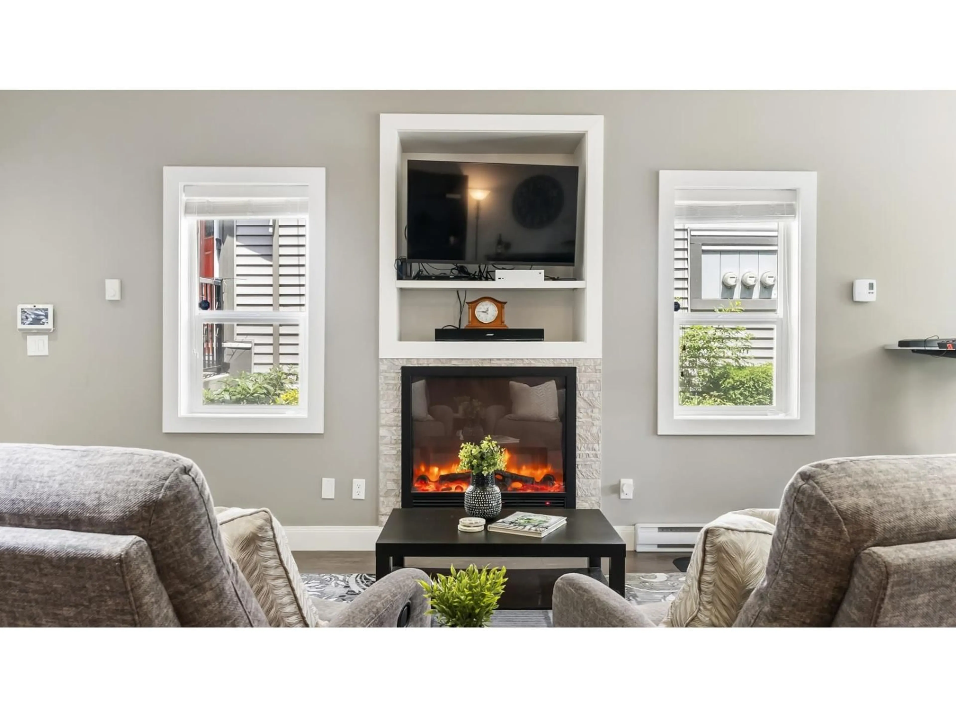 Living room with furniture, wood/laminate floor for 3 - 19938 70TH AVENUE, Langley British Columbia V2Y3C6