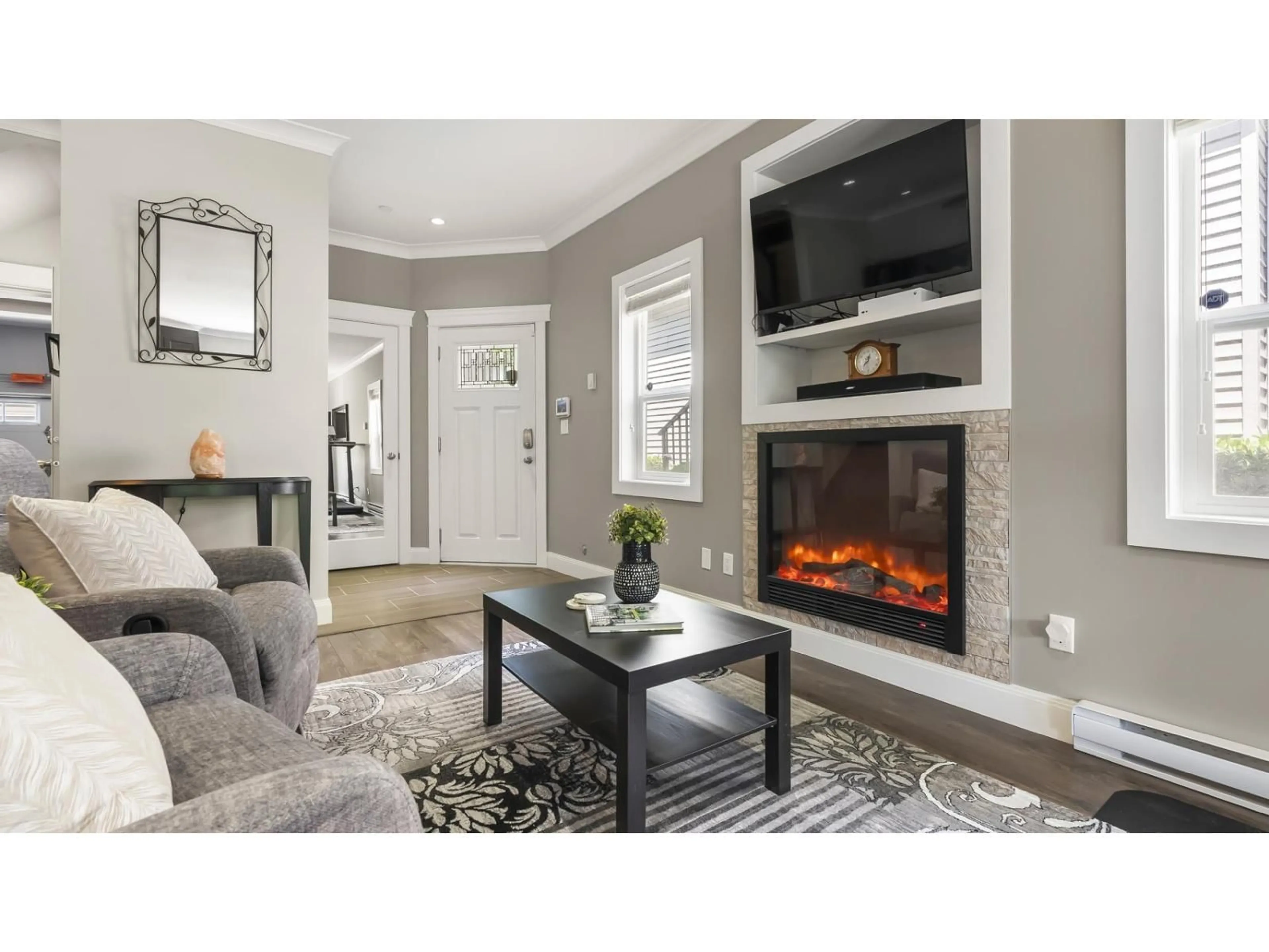 Living room with furniture, unknown for 3 - 19938 70TH AVENUE, Langley British Columbia V2Y3C6