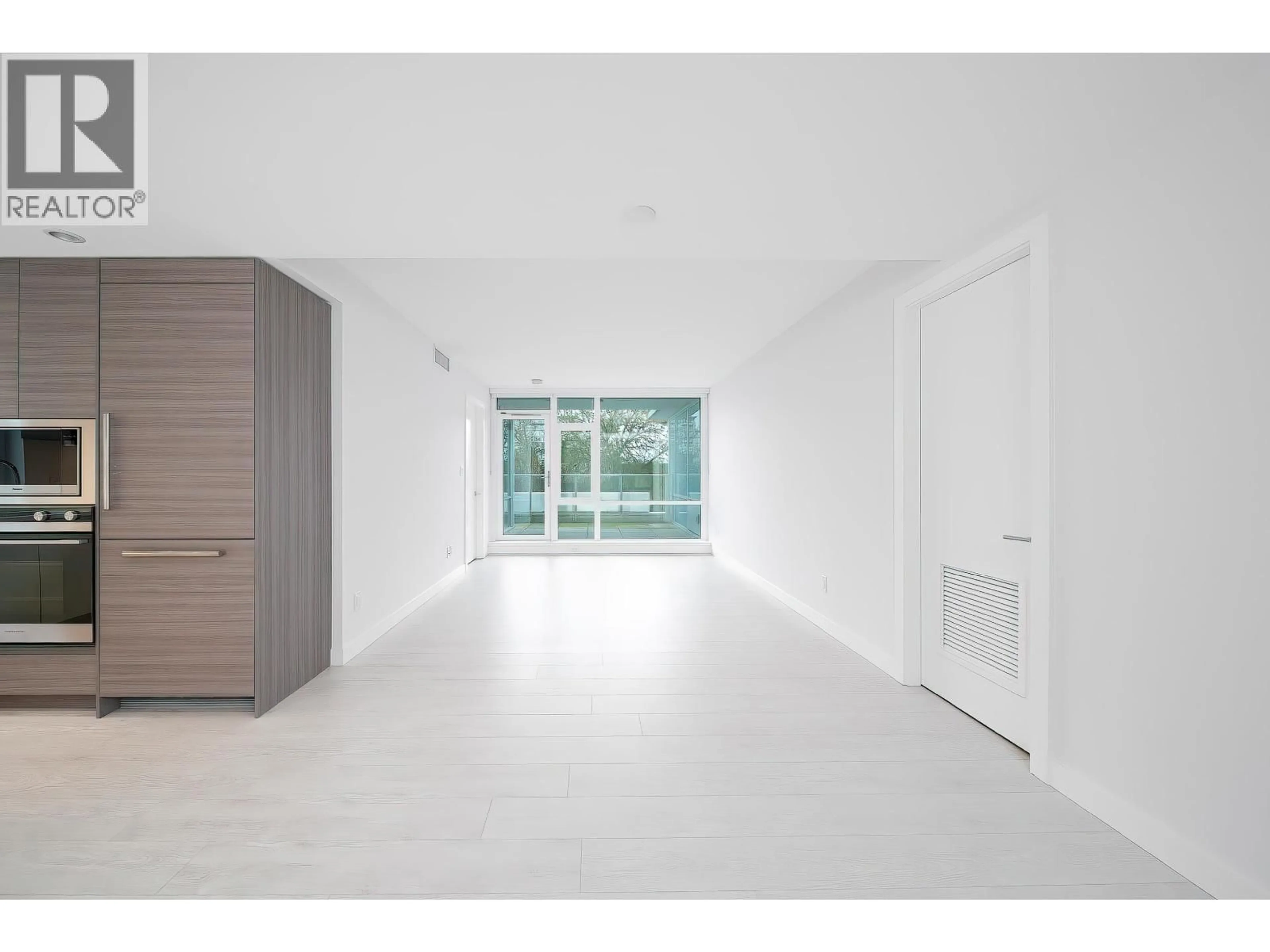 Indoor foyer for 512 - 6833 BUSWELL STREET, Richmond British Columbia V6Y0L3